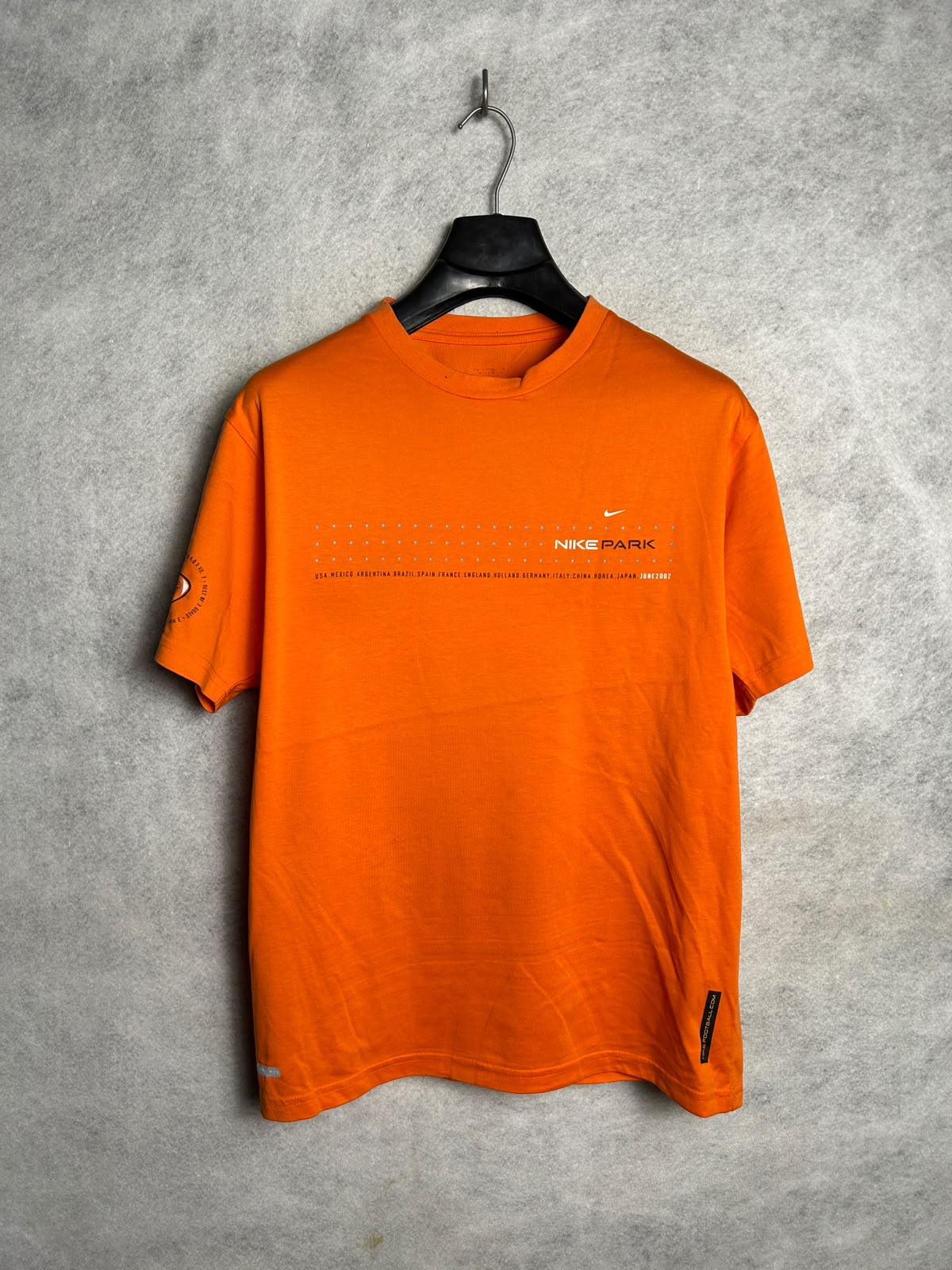 Nike Orange Round Neck - Medium