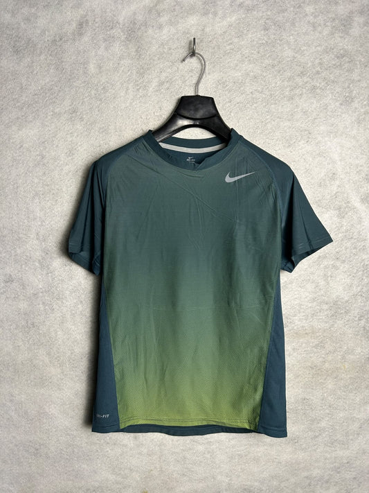 Nike Dri Fit Round Neck - Small