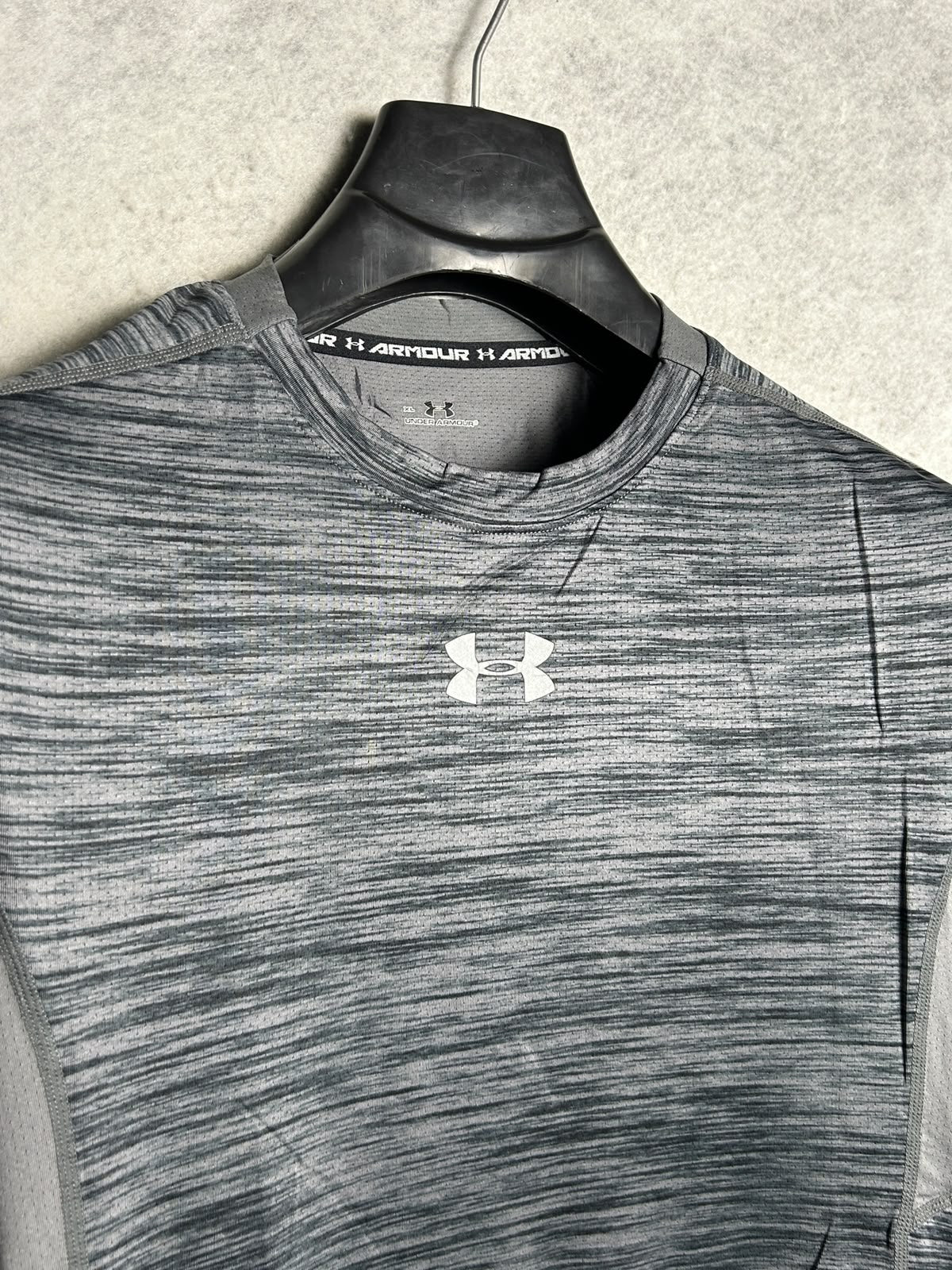 Under Armour Round Neck - XL