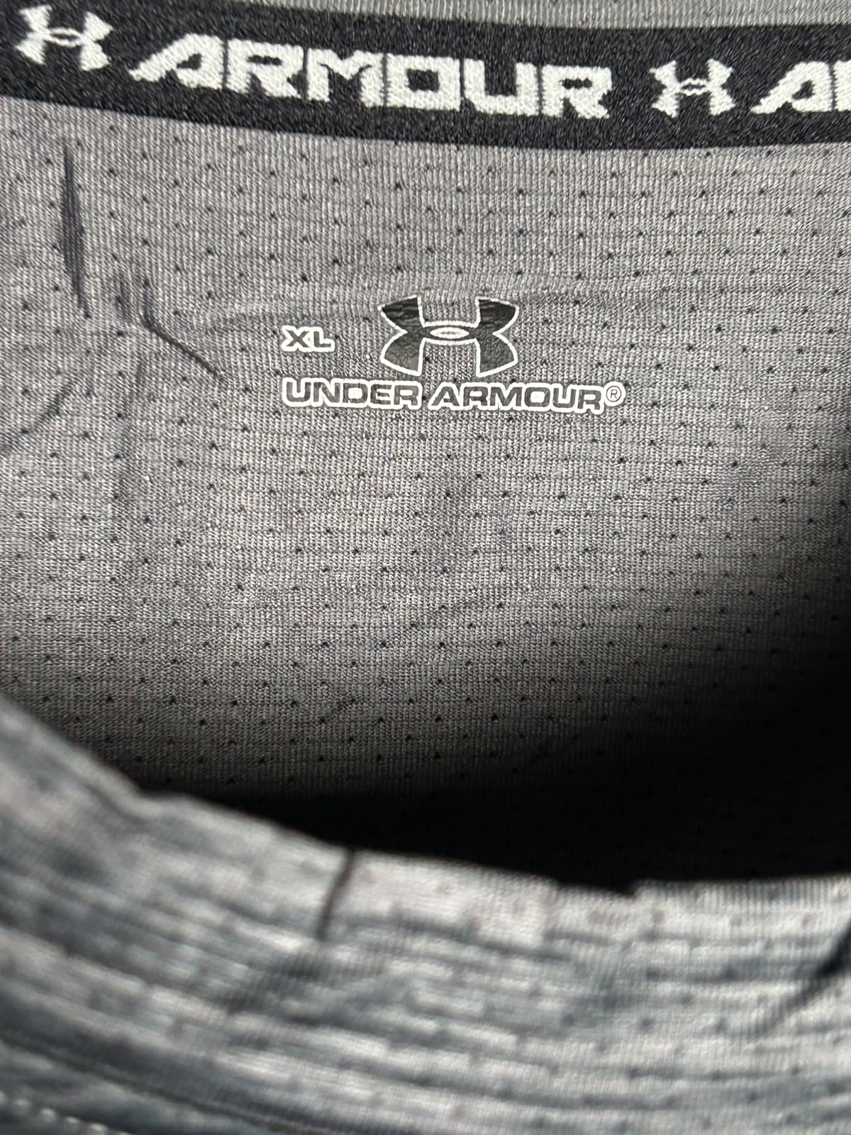 Under Armour Round Neck - XL