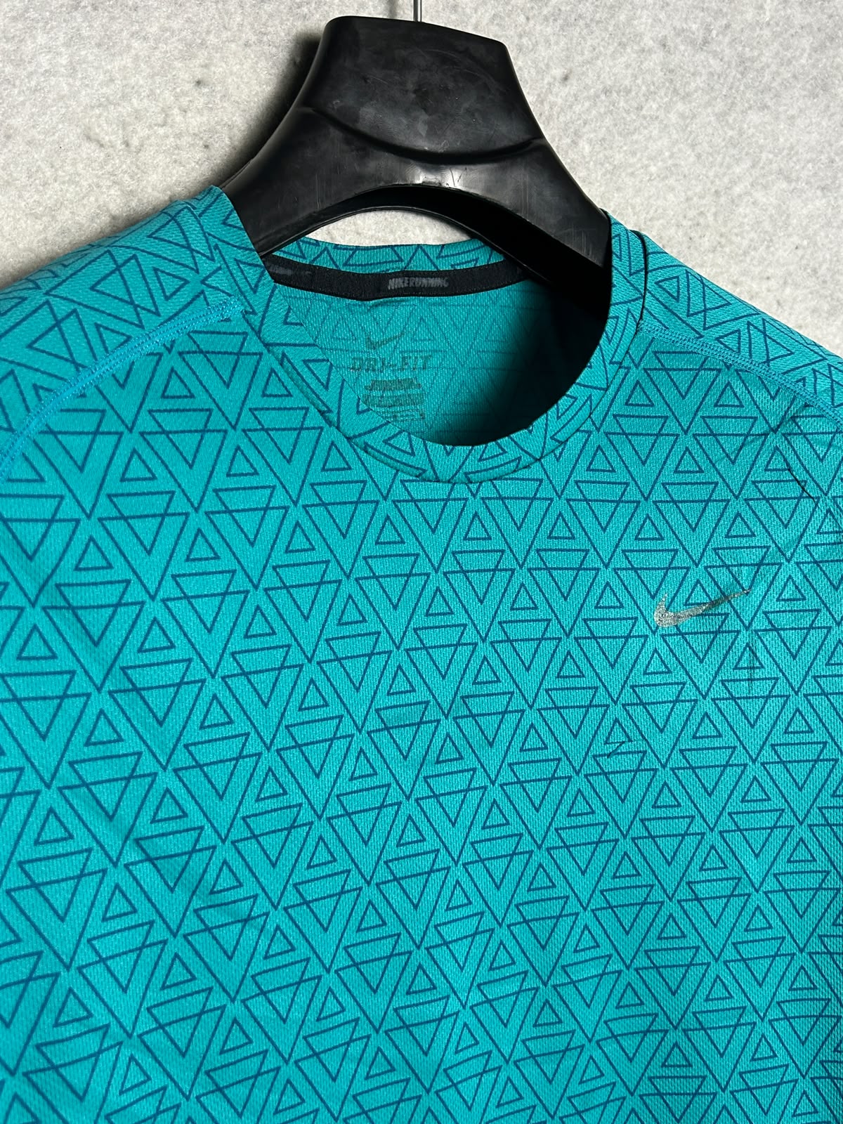 Nike Dri Fit Printed Round Neck - Medium