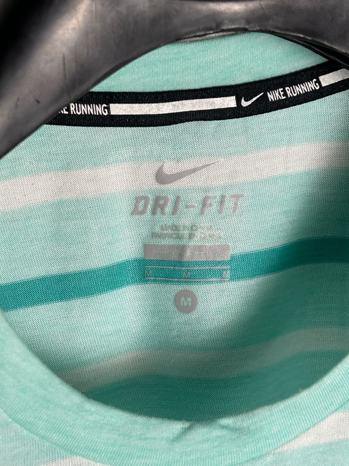 Nike Dri Fit Striped Round Neck - Medium