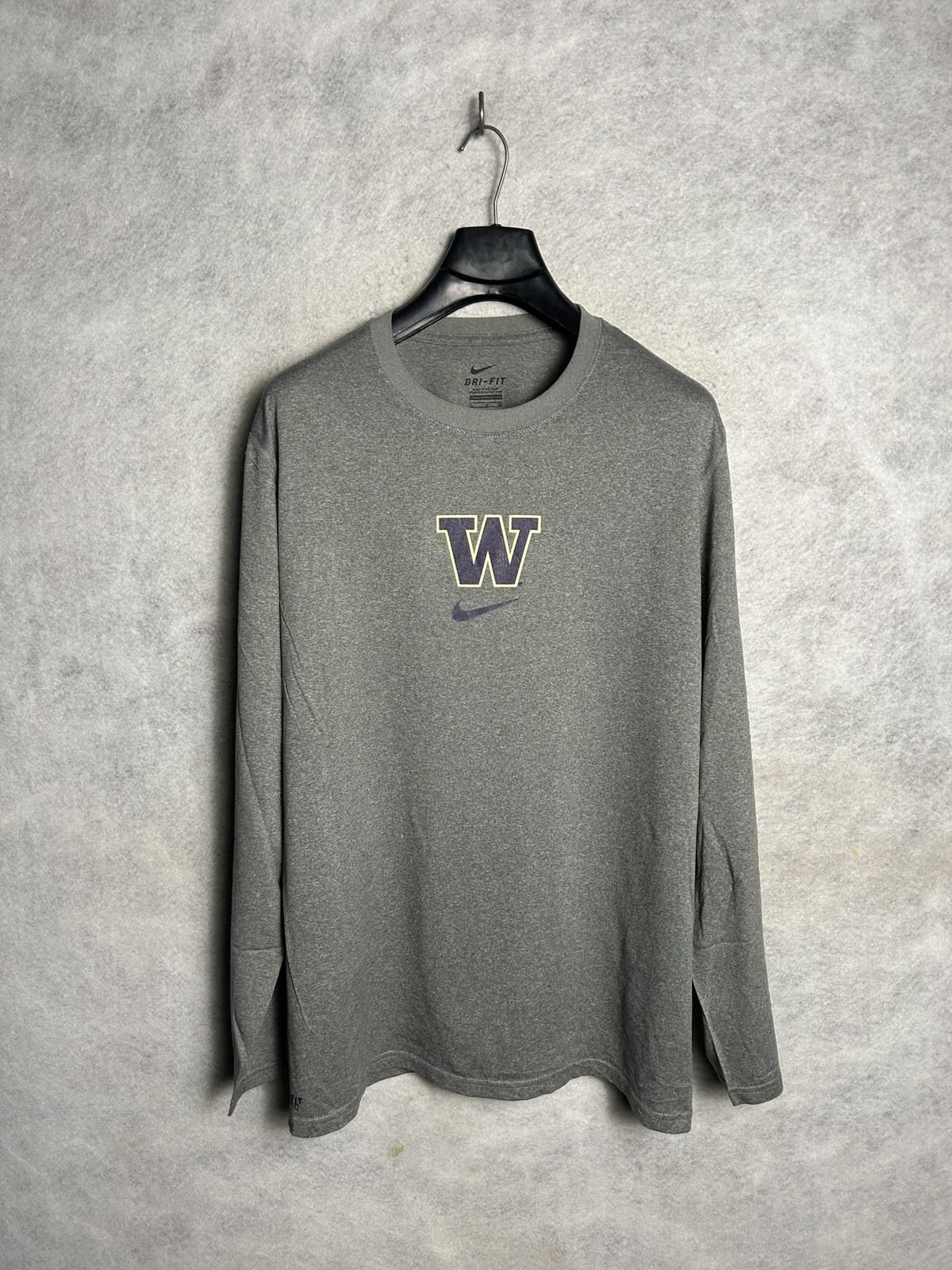 Nike Dri Fit Big W Round Neck Full Sleeves - XL
