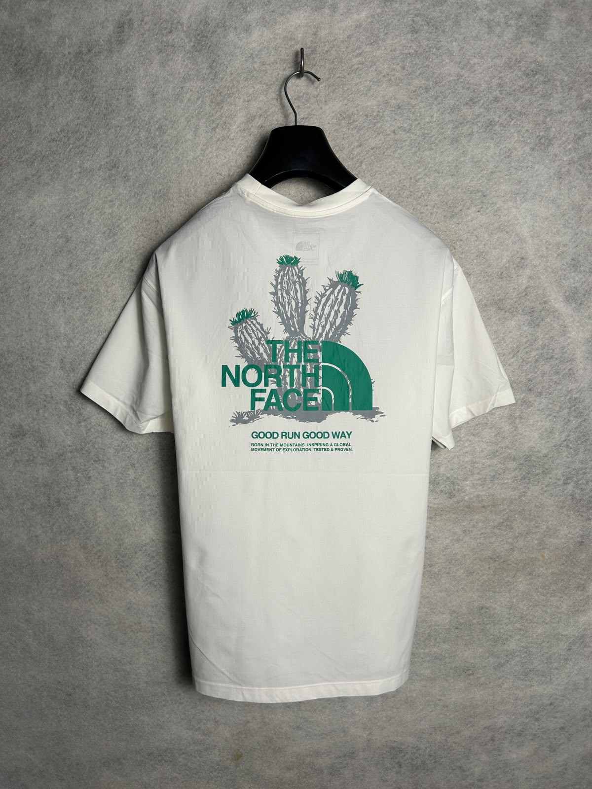 The North Face White Round Neck - Medium