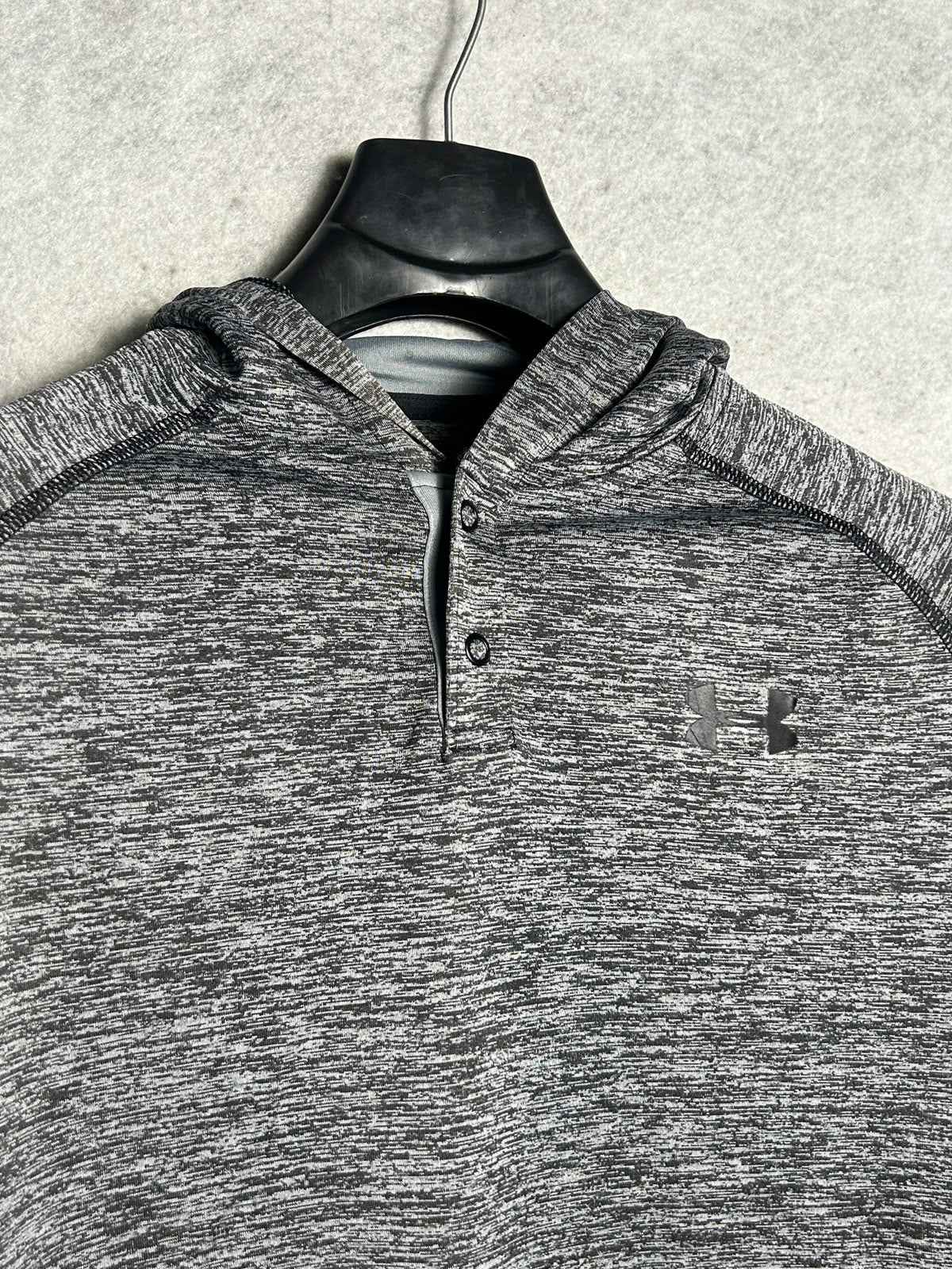 Under Armour Heat Gear Grey Full Sleeves Hoodie - SM