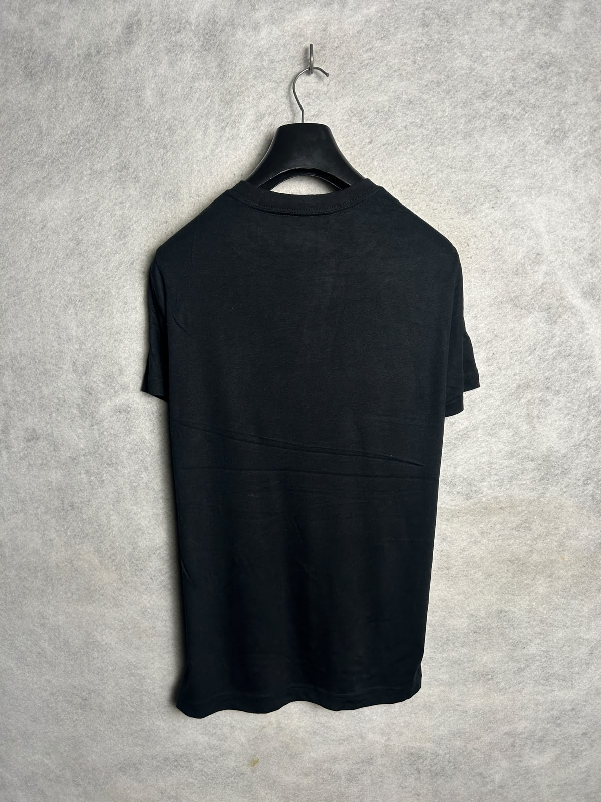 Nike Slim Fit Big Logo Black Round Neck - Large