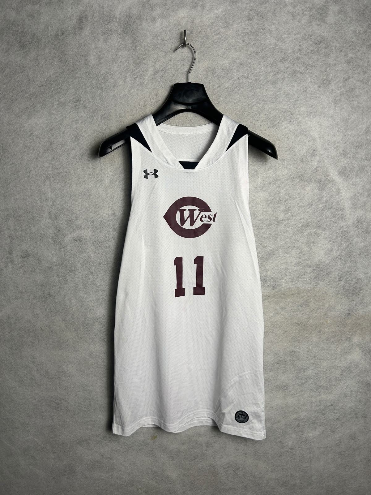 Under Armour SM White V Neck - Medium