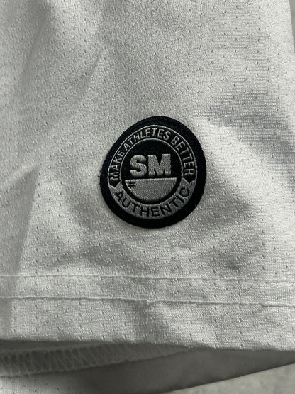 Under Armour SM White V Neck - Medium