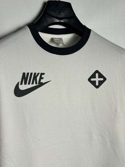 Nike Dri Fit White Round Neck - Large