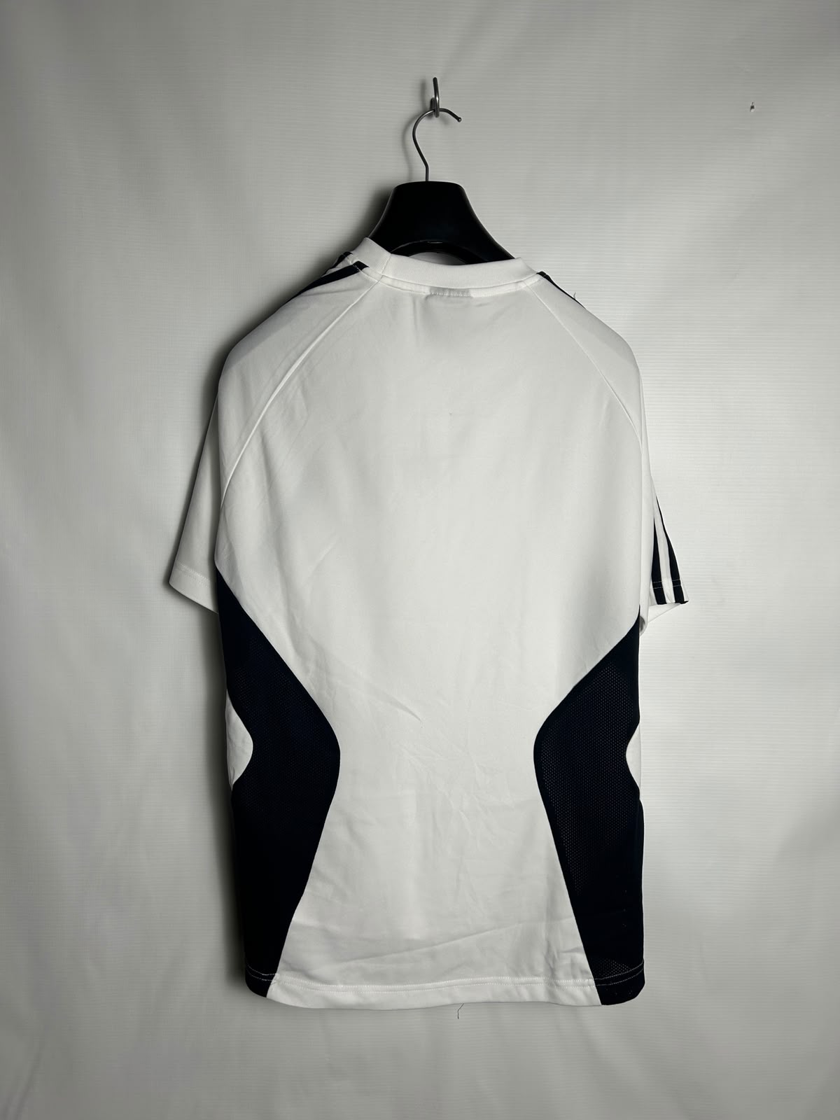 Adidas White Round Neck - Large