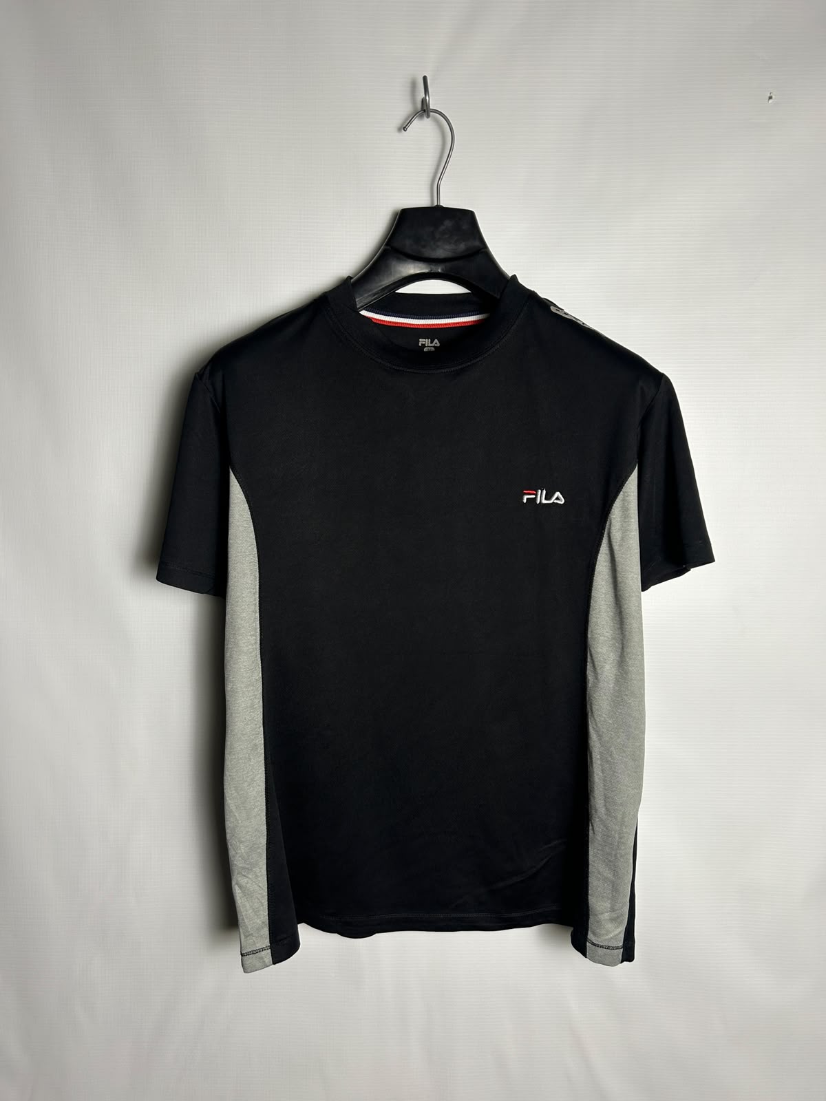 Fila Black Round Neck - Medium