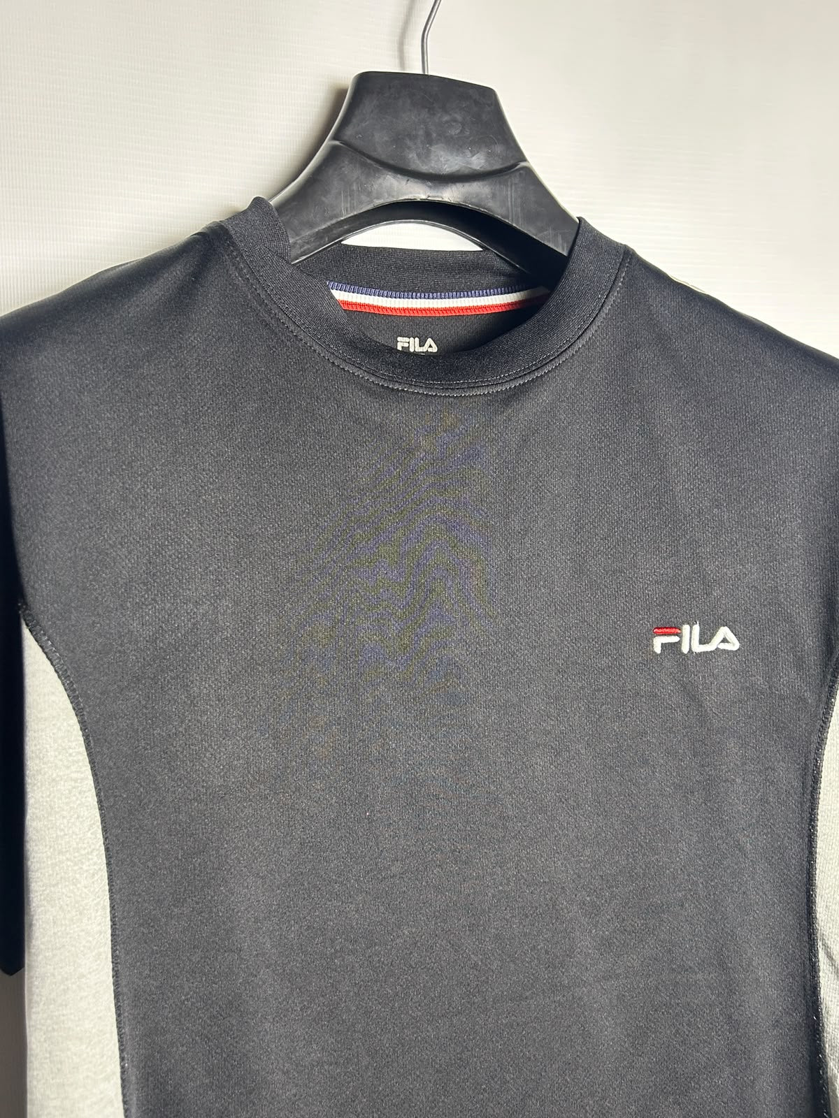 Fila Black Round Neck - Medium