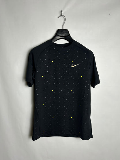 Nike Fit Dry Dotted Black Round Neck - Medium