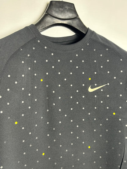 Nike Fit Dry Dotted Black Round Neck - Medium