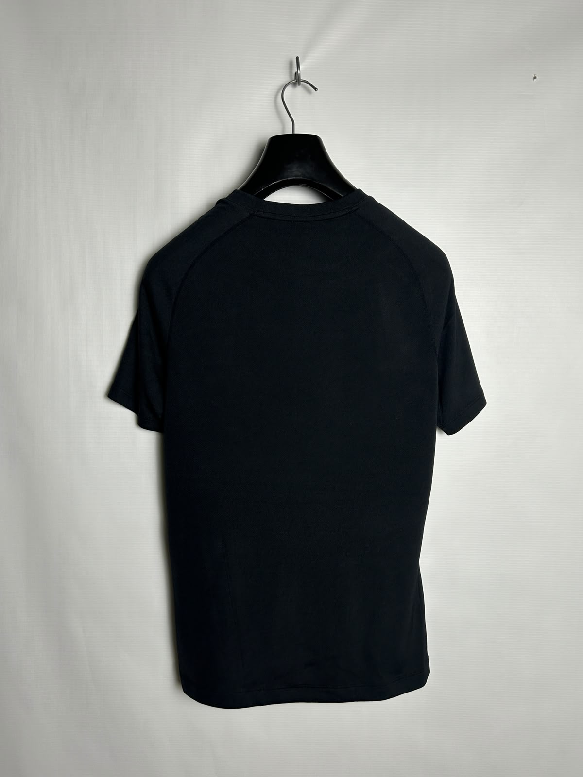 Nike Fit Dry Dotted Black Round Neck - Medium