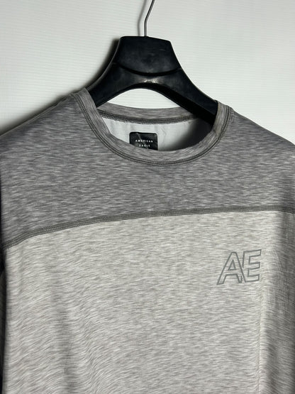 American Eagle Grey Round Neck - Large