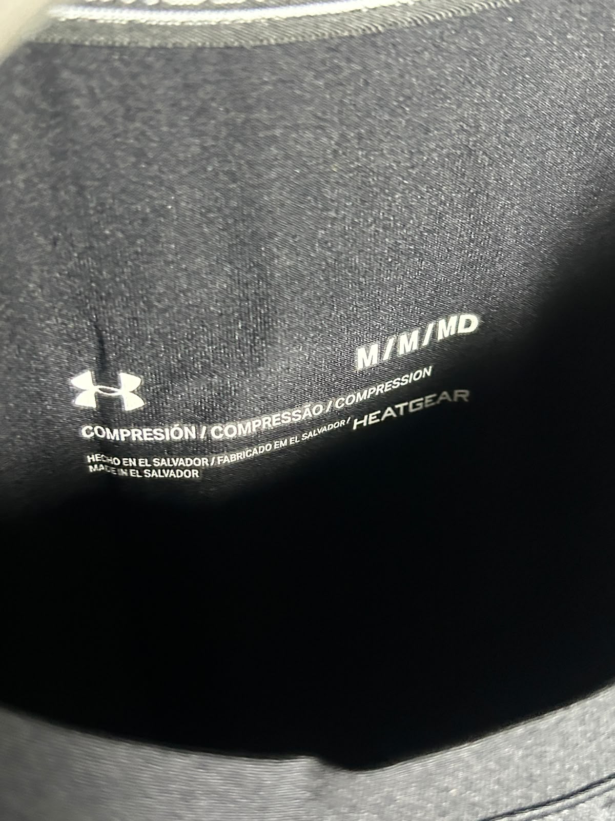 Under Armour Heat Gear Black Round Neck - Medium