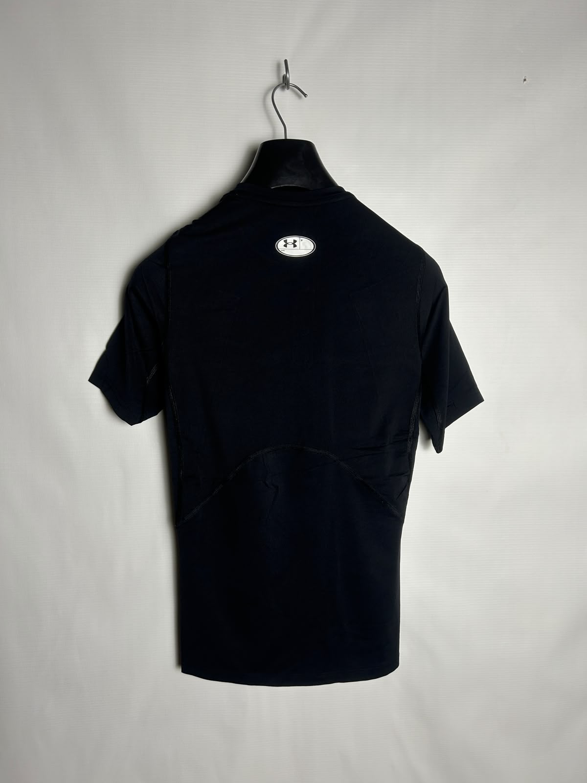 Under Armour Heat Gear Black Round Neck - Medium