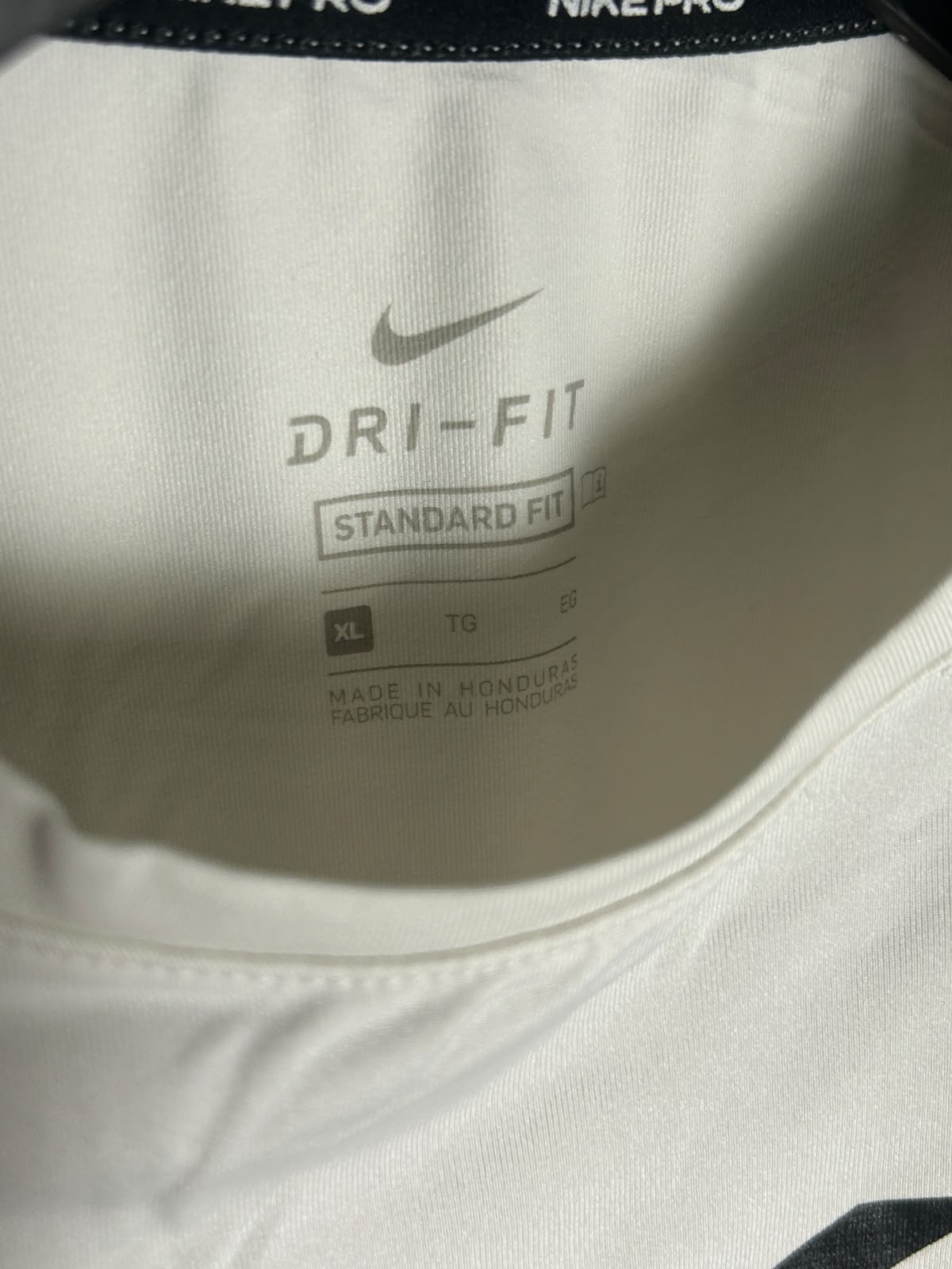 Nike Big Logo Dri Fit White Round Neck - XL