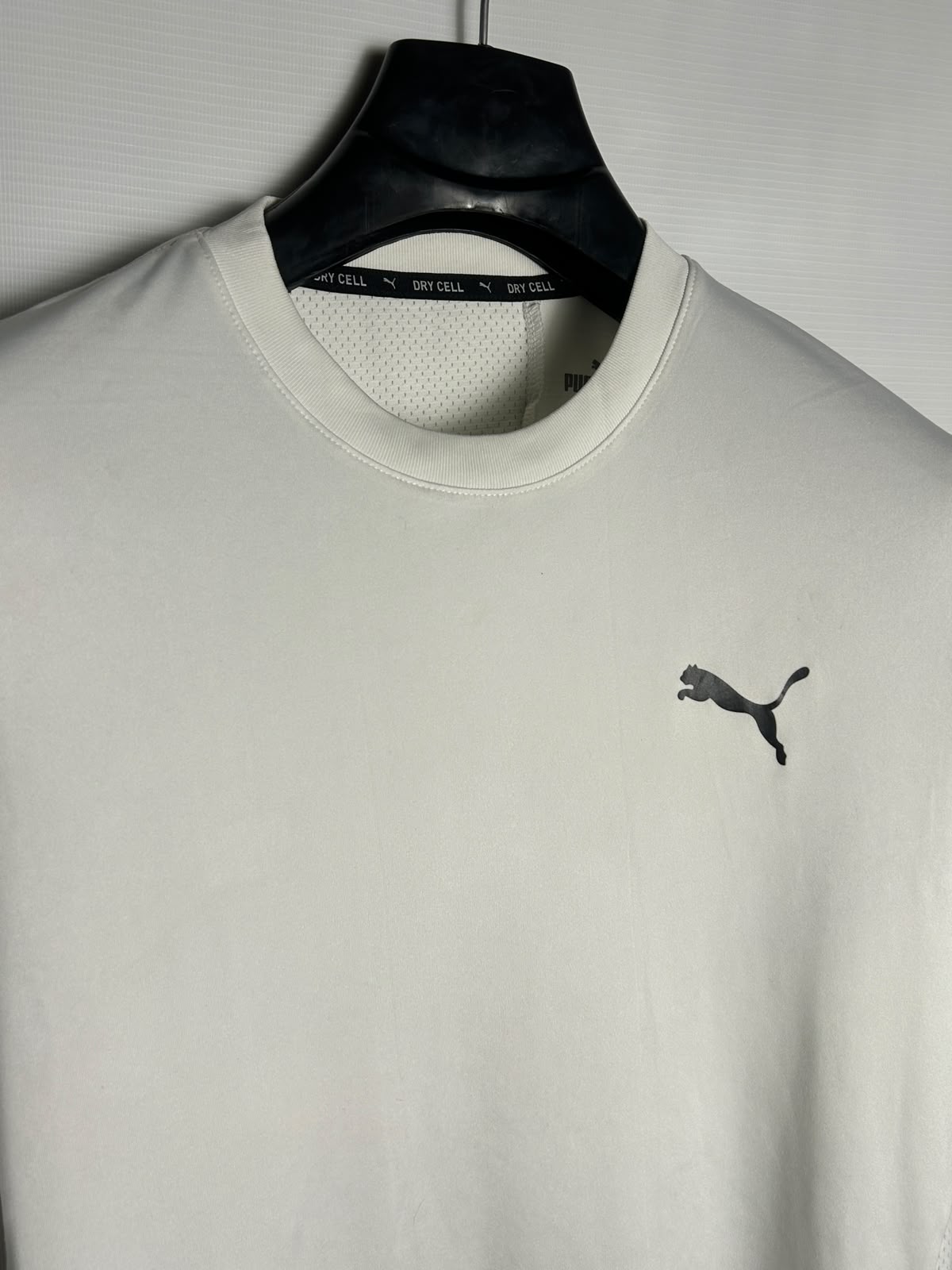 Puma White Round Neck - Medium