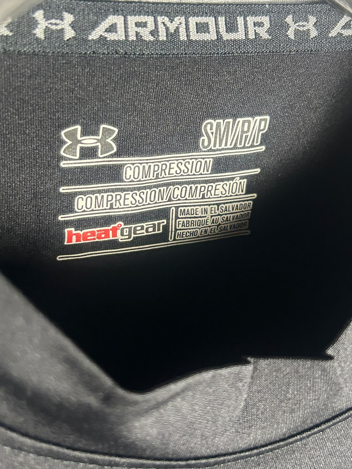 Under Armour Heat Gear Black Round Neck - Small