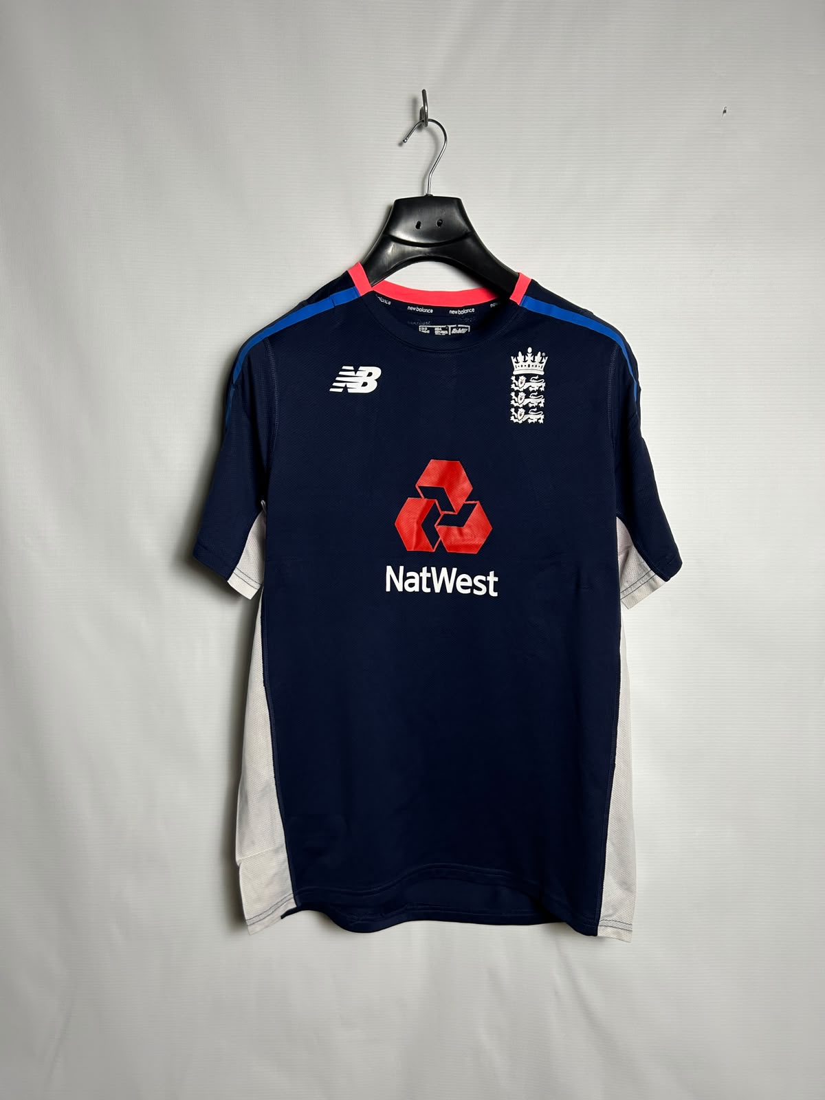 New Balance Blue Round Neck - Medium