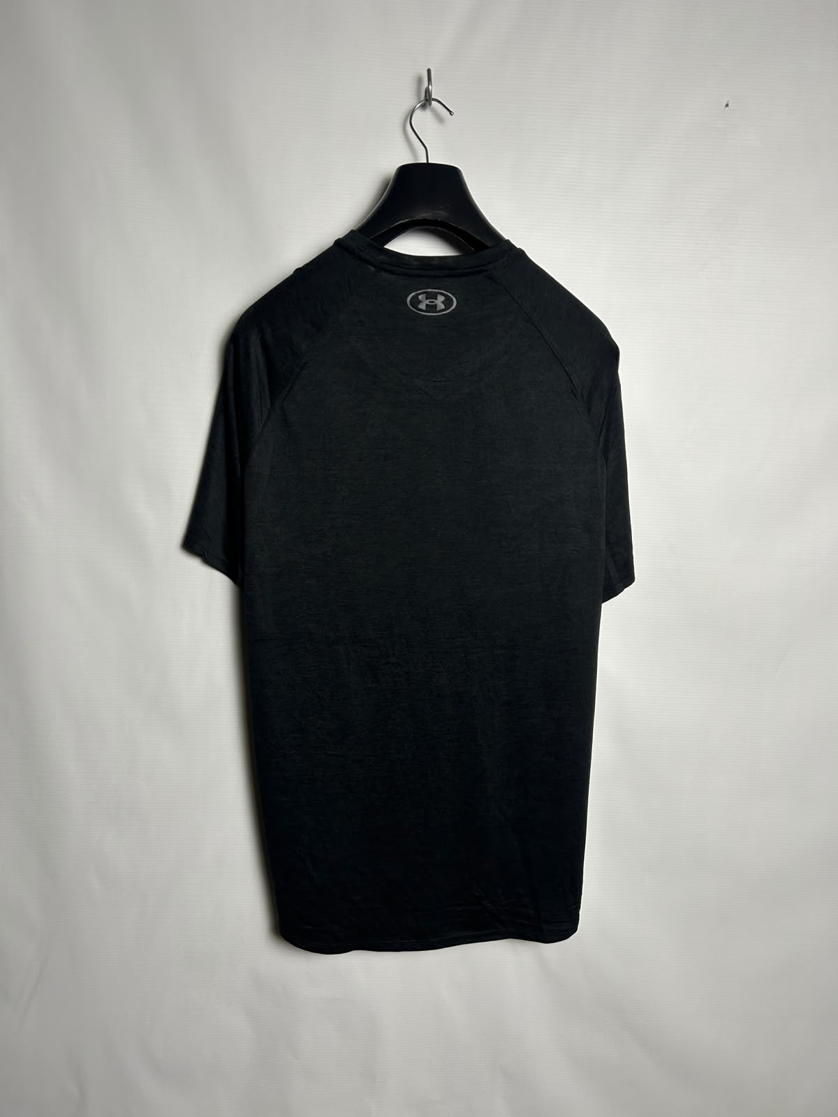 Under Armour The Tech Tee Black V Neck - LG