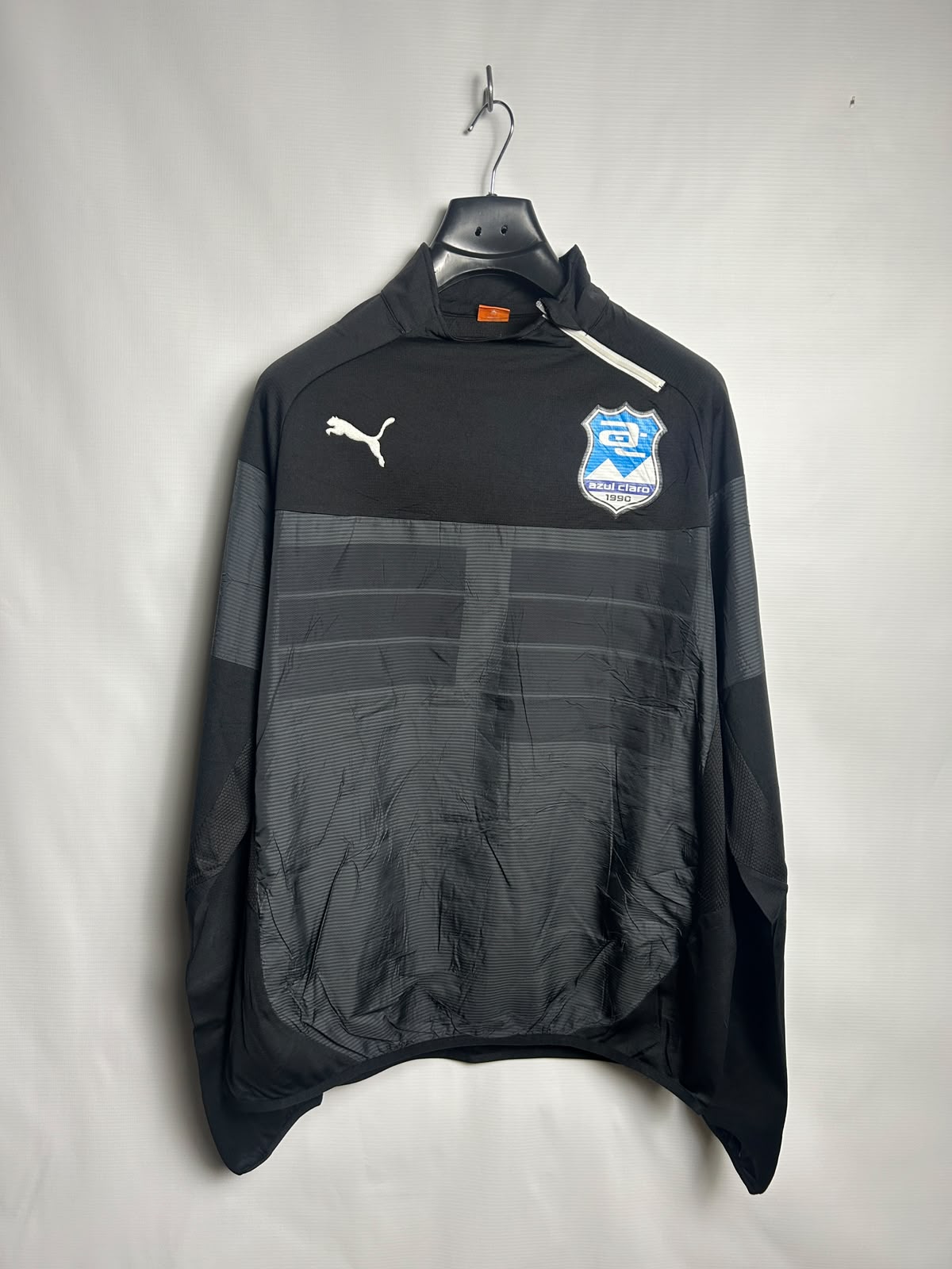 Puma Half Zip Black Full Sleeves Round Neck - Medium
