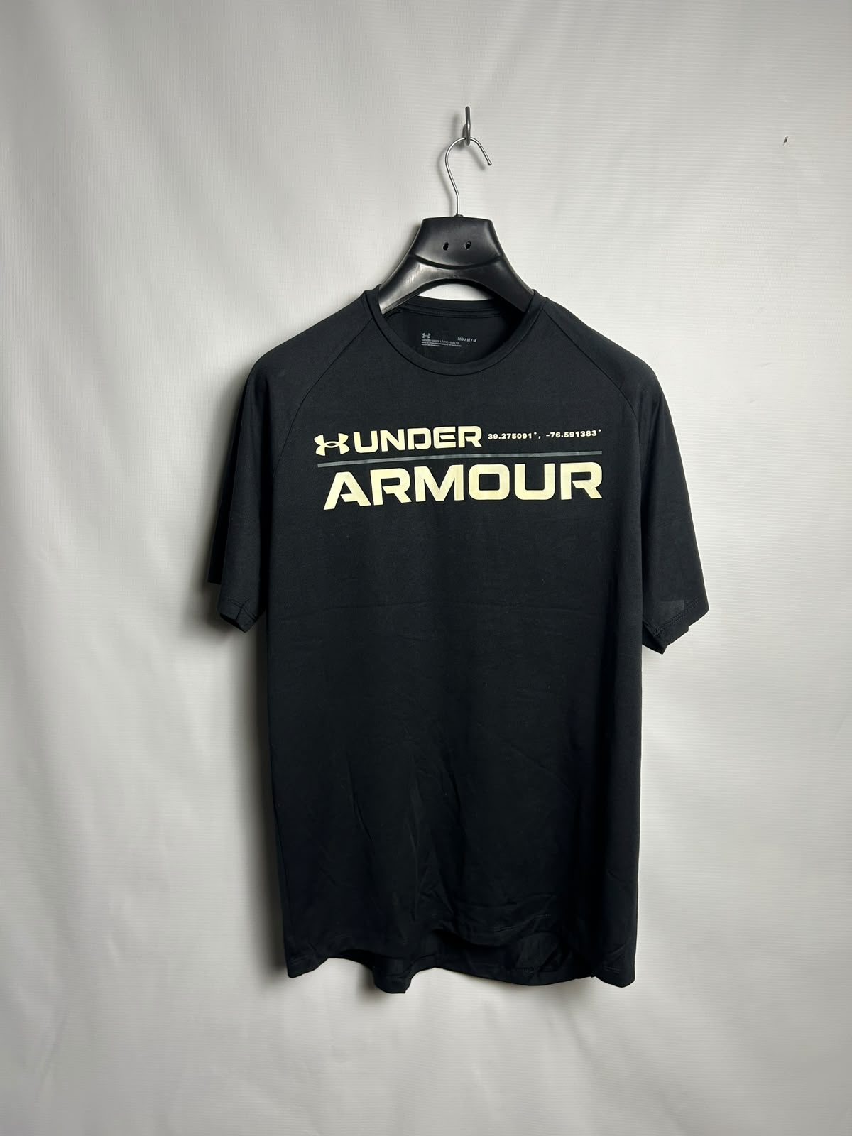 Under Armour Big Logo Black Round Neck - Medium