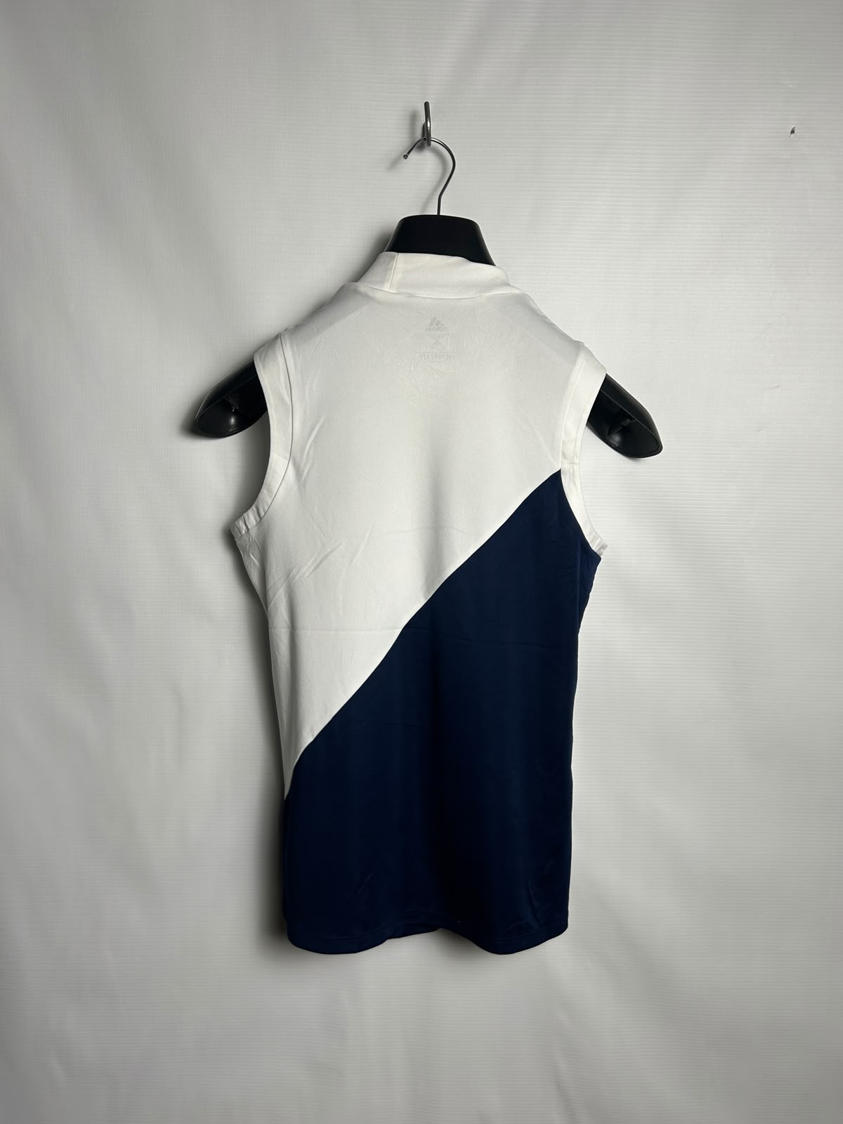 Adidas Aeroready Round Neck - Small