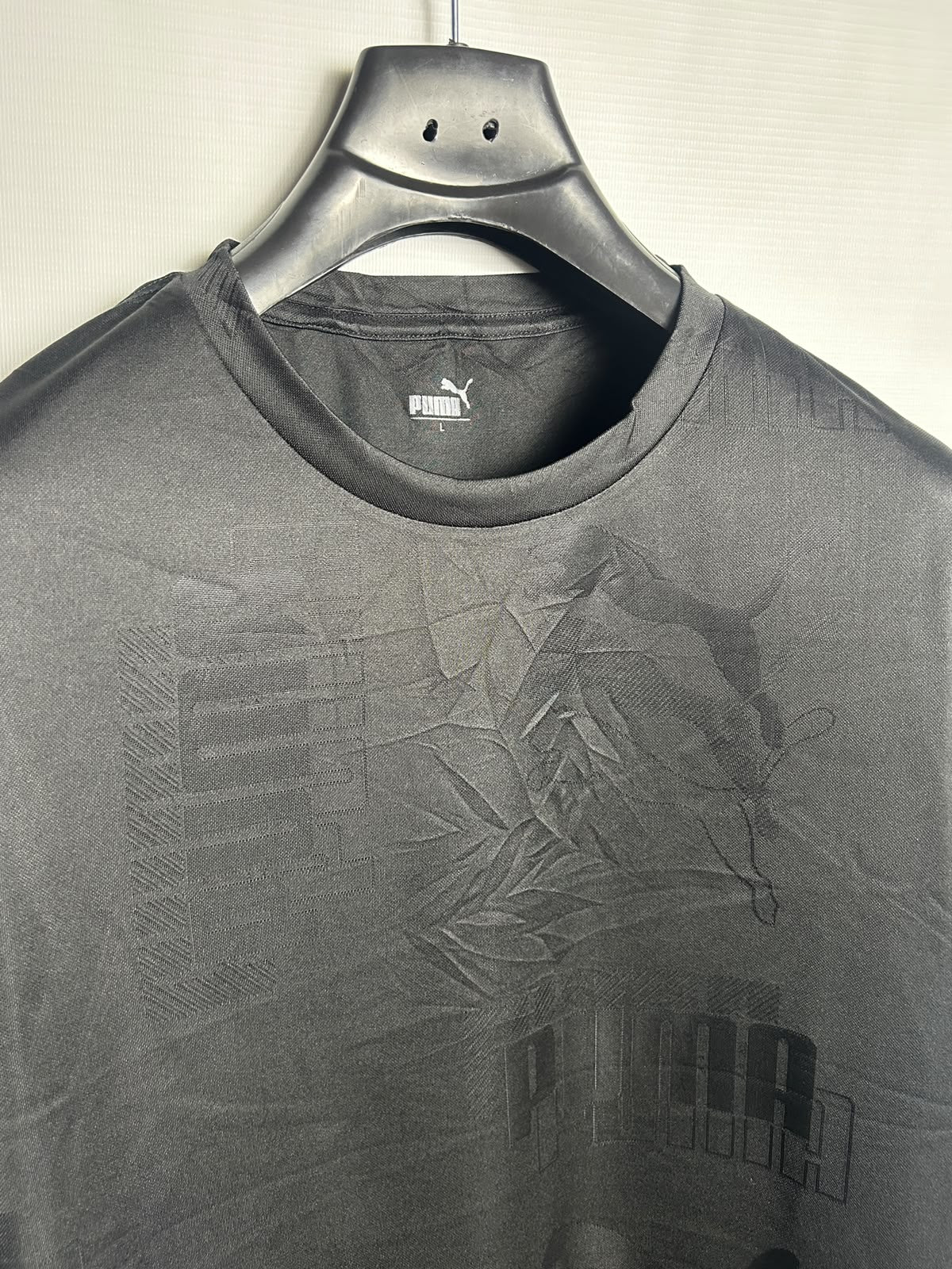 Puma Black Round Neck - Large