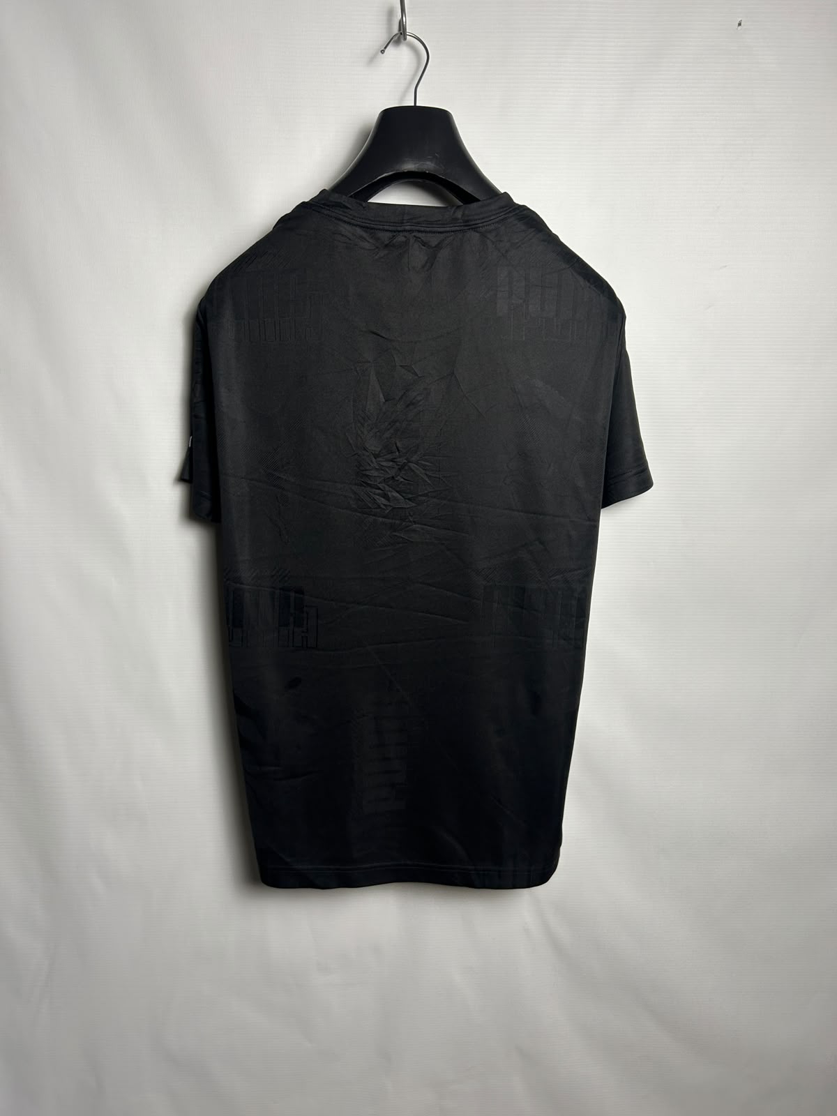 Puma Black Round Neck - Large