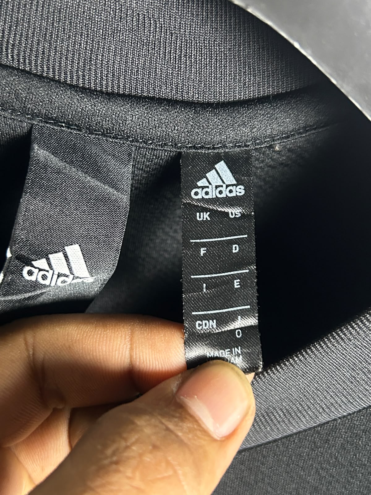 Adidas Black Round Neck - Medium