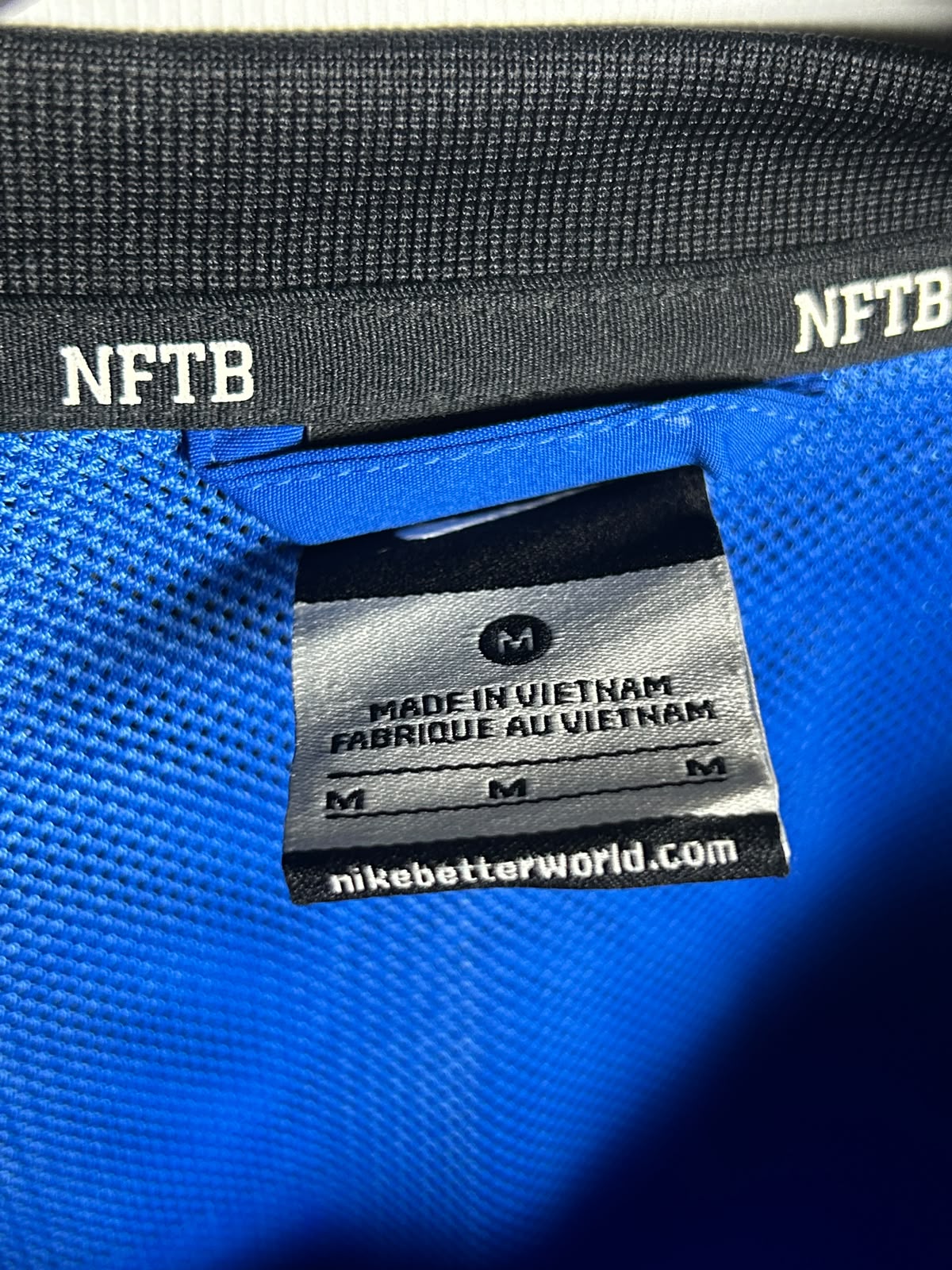 Nike Blue Round Neck - Medium
