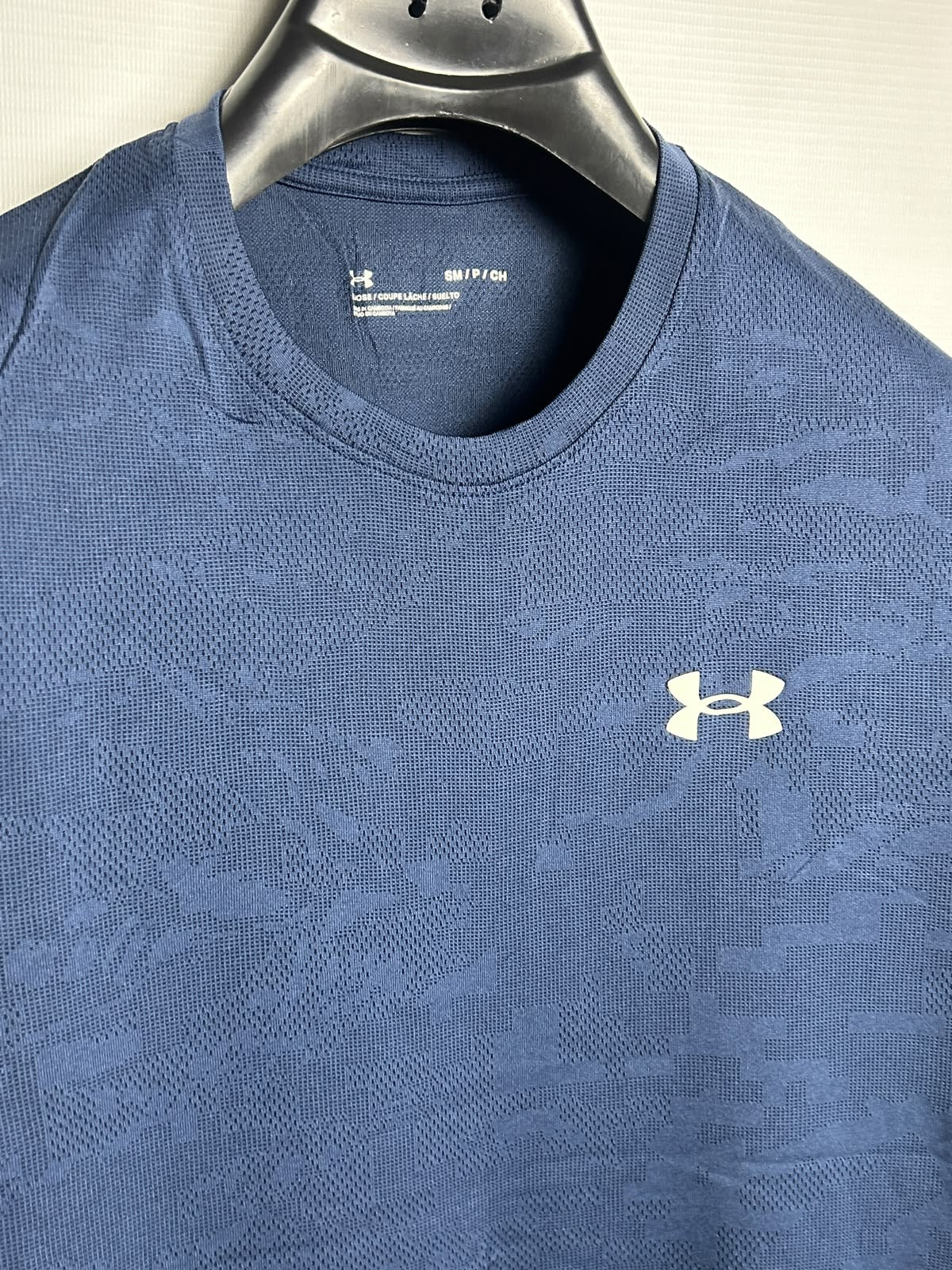 Under Armour Blue Round Neck - Small