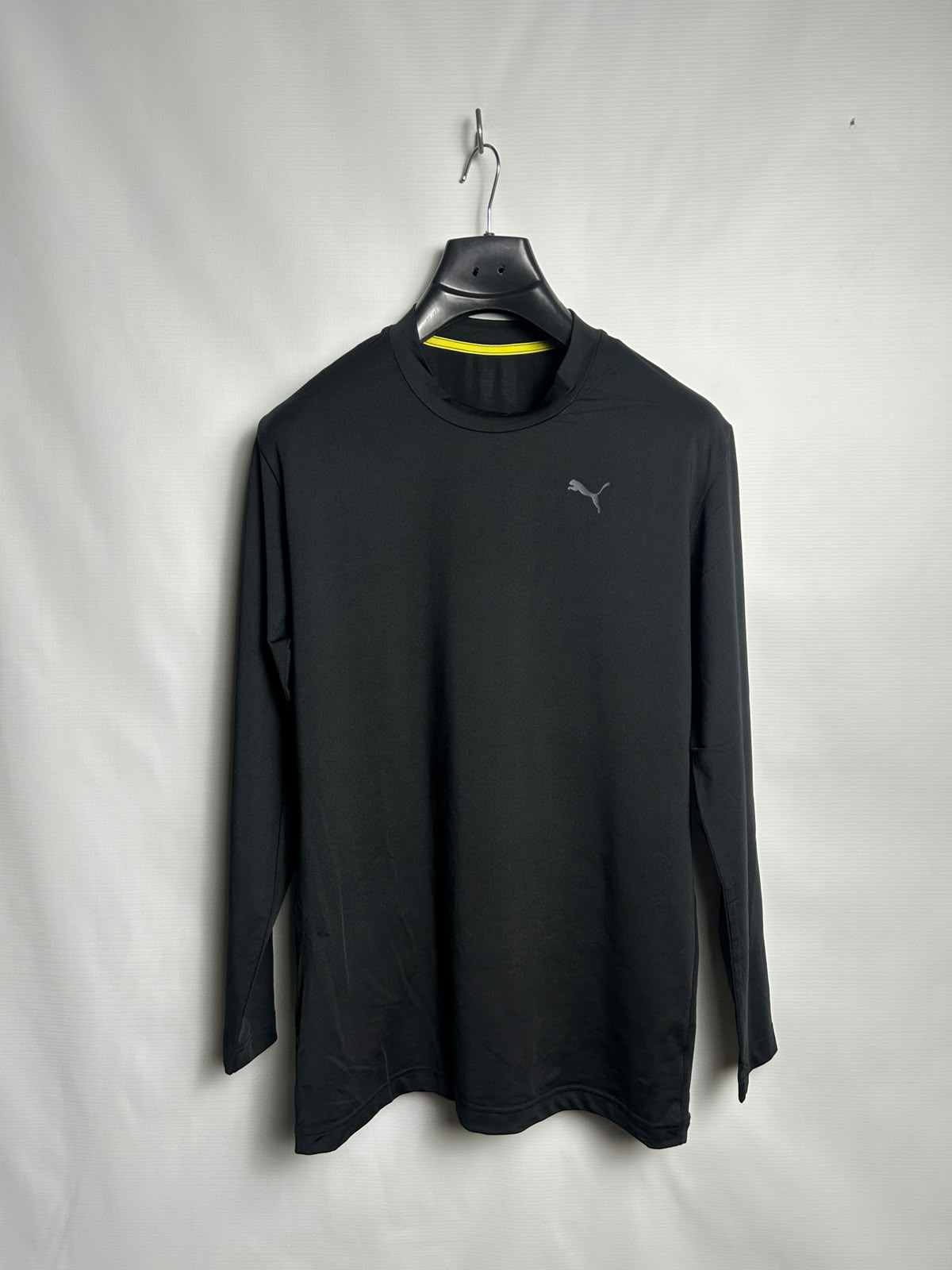 Puma Black Full Sleeves Round Neck - Medium