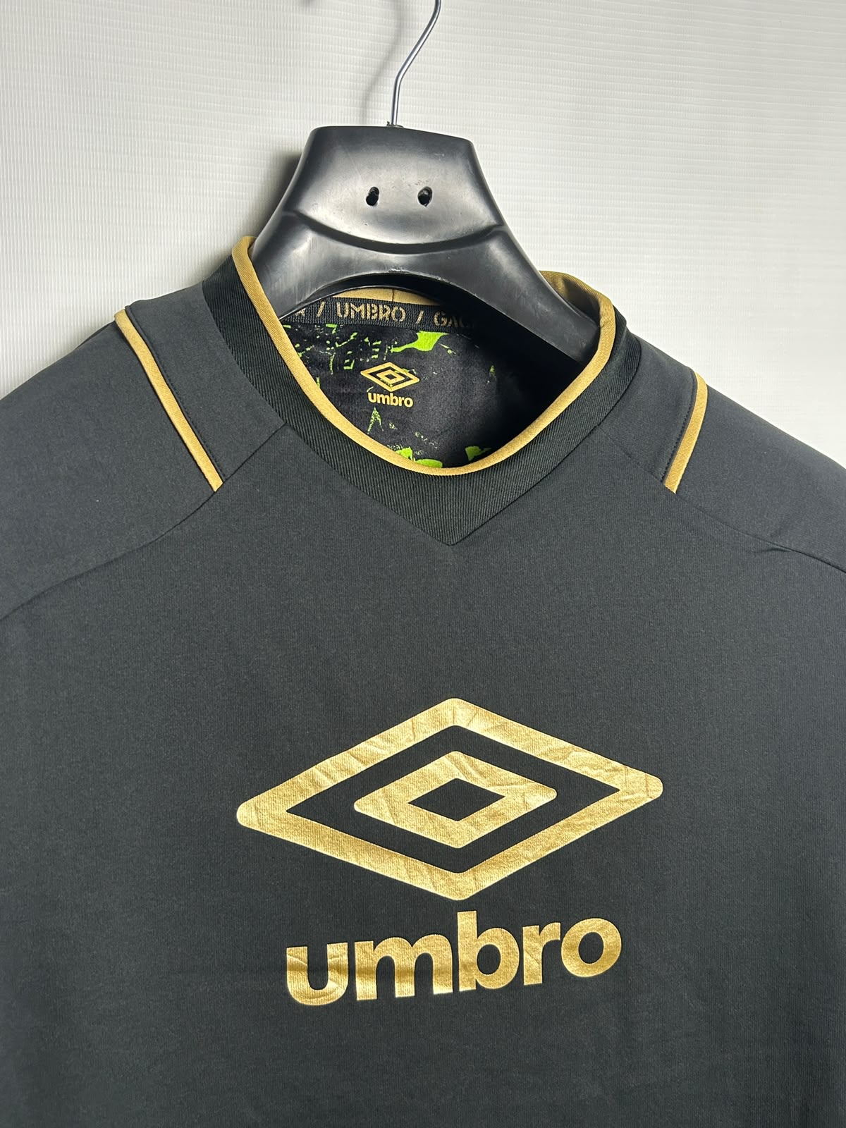 Umbro Big Logo Full Sleeves Round Neck - Large