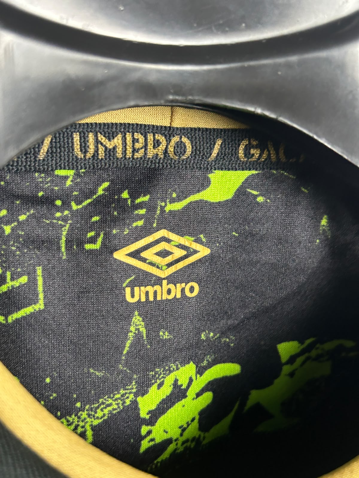 Umbro Big Logo Full Sleeves Round Neck - Large