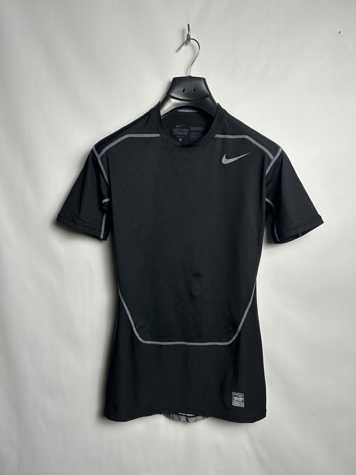 Nike Pro Combat Black Round Neck - Large