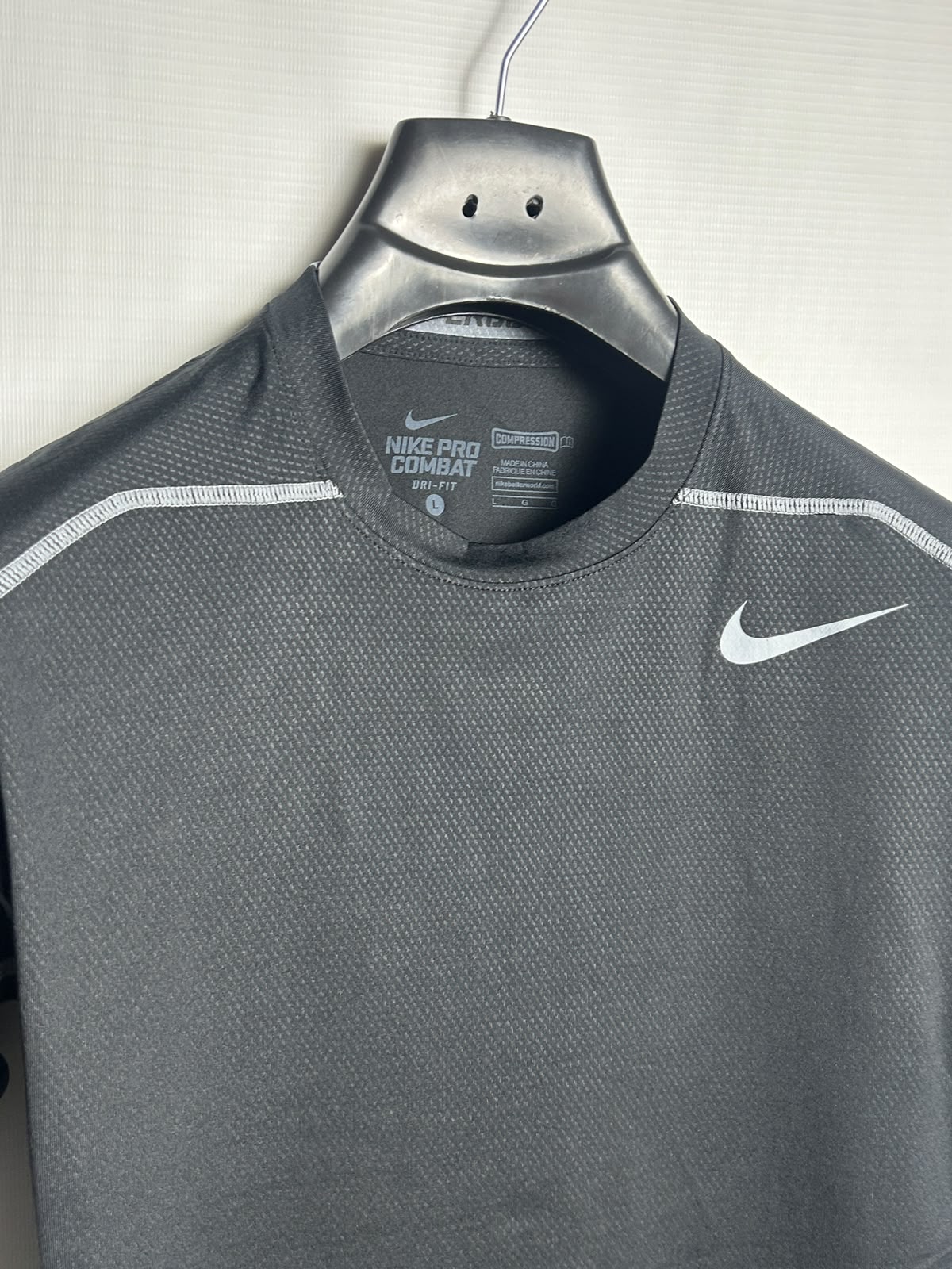 Nike Pro Combat Black Round Neck - Large