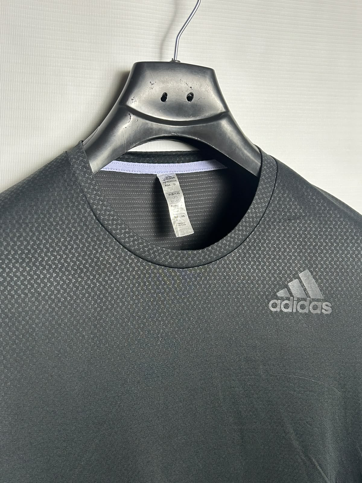 Adidas Black Round Neck - Small