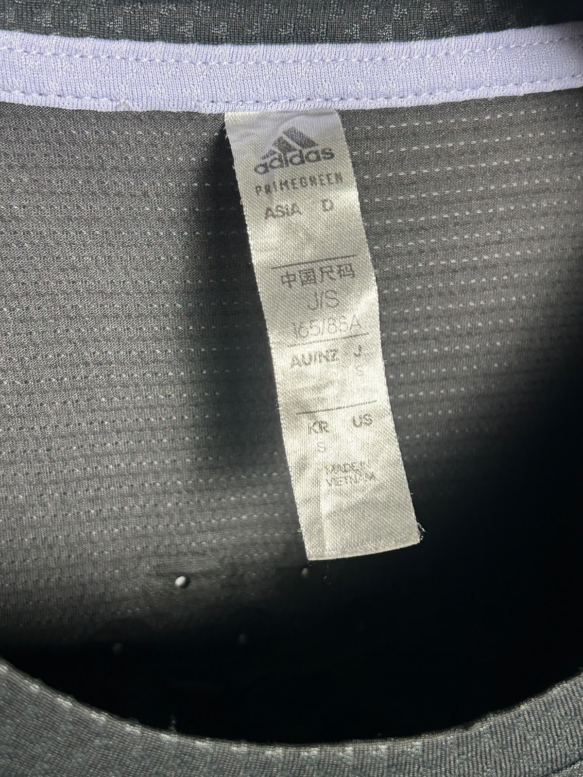 Adidas Black Round Neck - Small