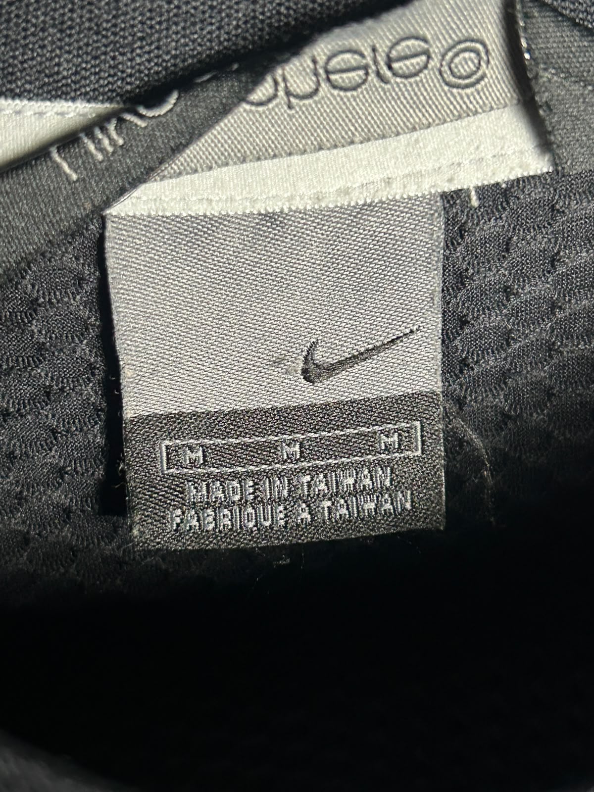 Nike Black Round Neck - Medium