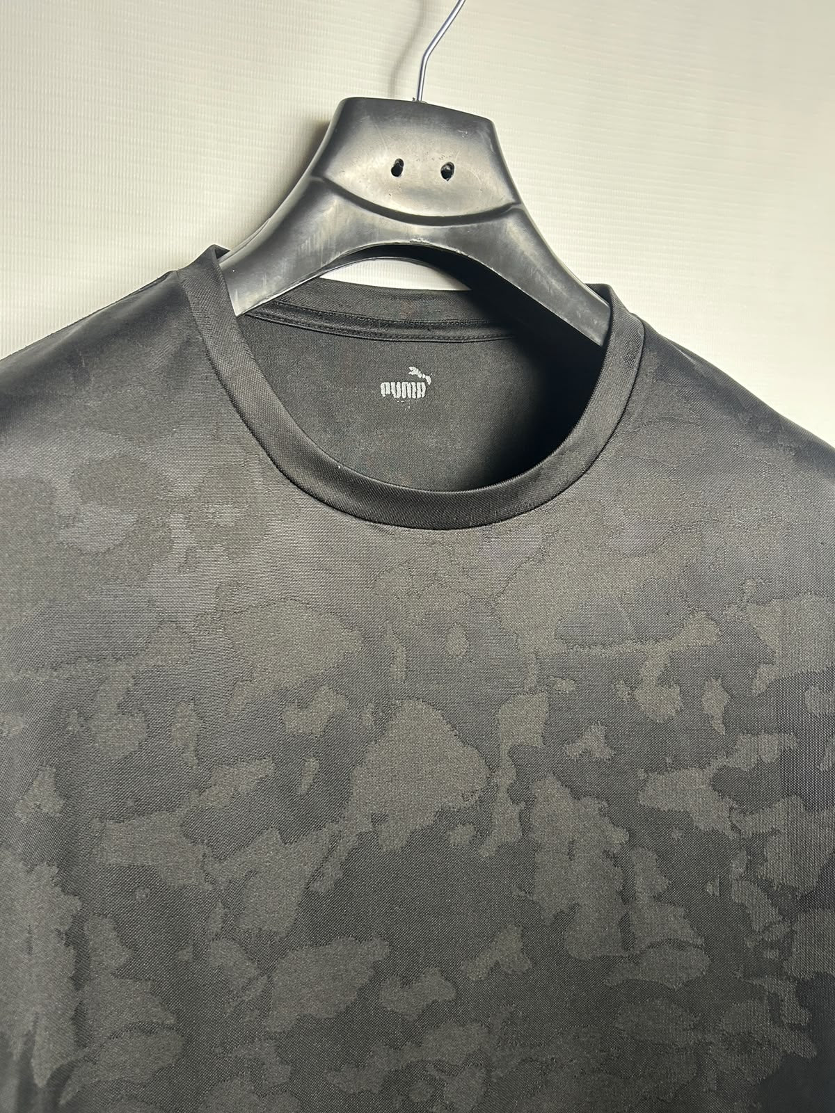 Puma Black Round Neck - Medium