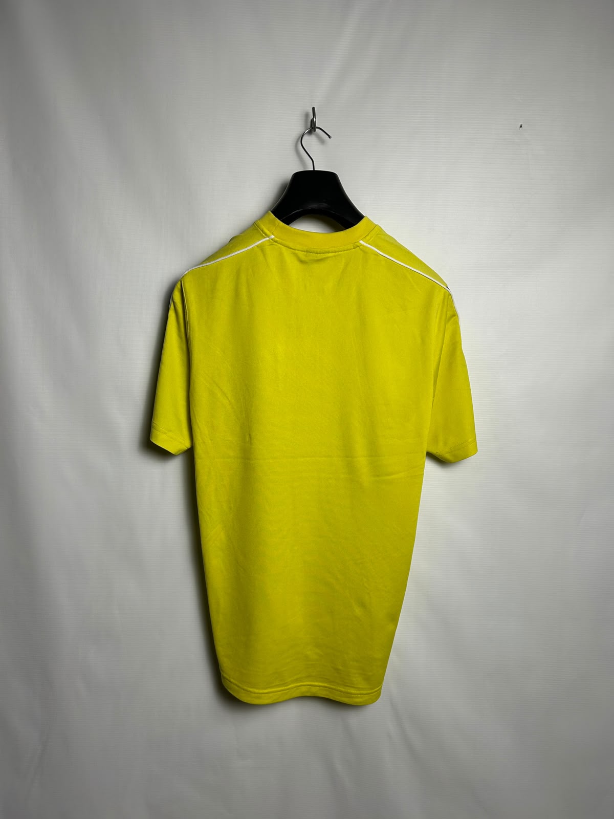 Nike Fitdry Yellow Round Neck - Large