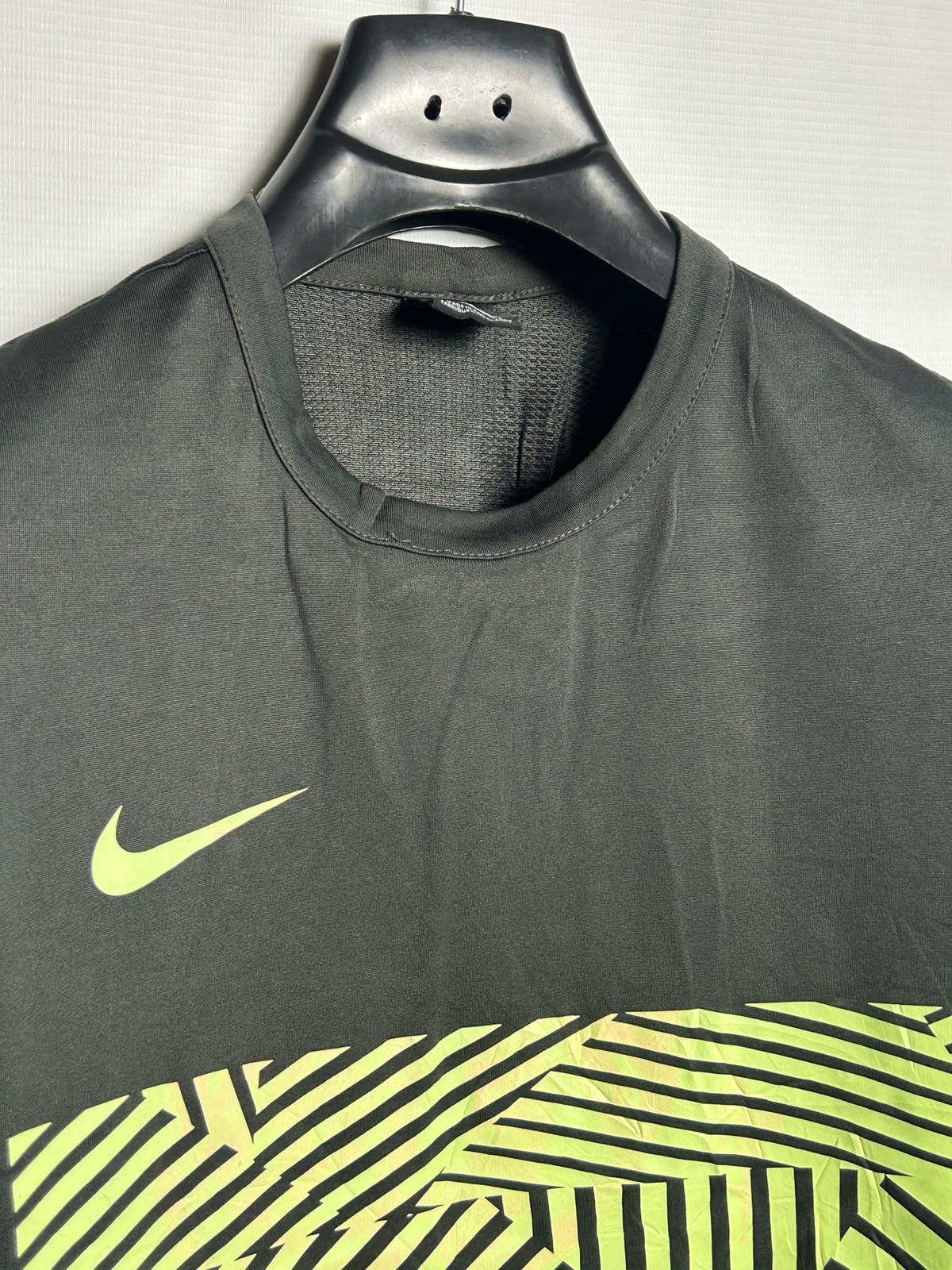 Nike Dri Fit Black Round Neck - Medium