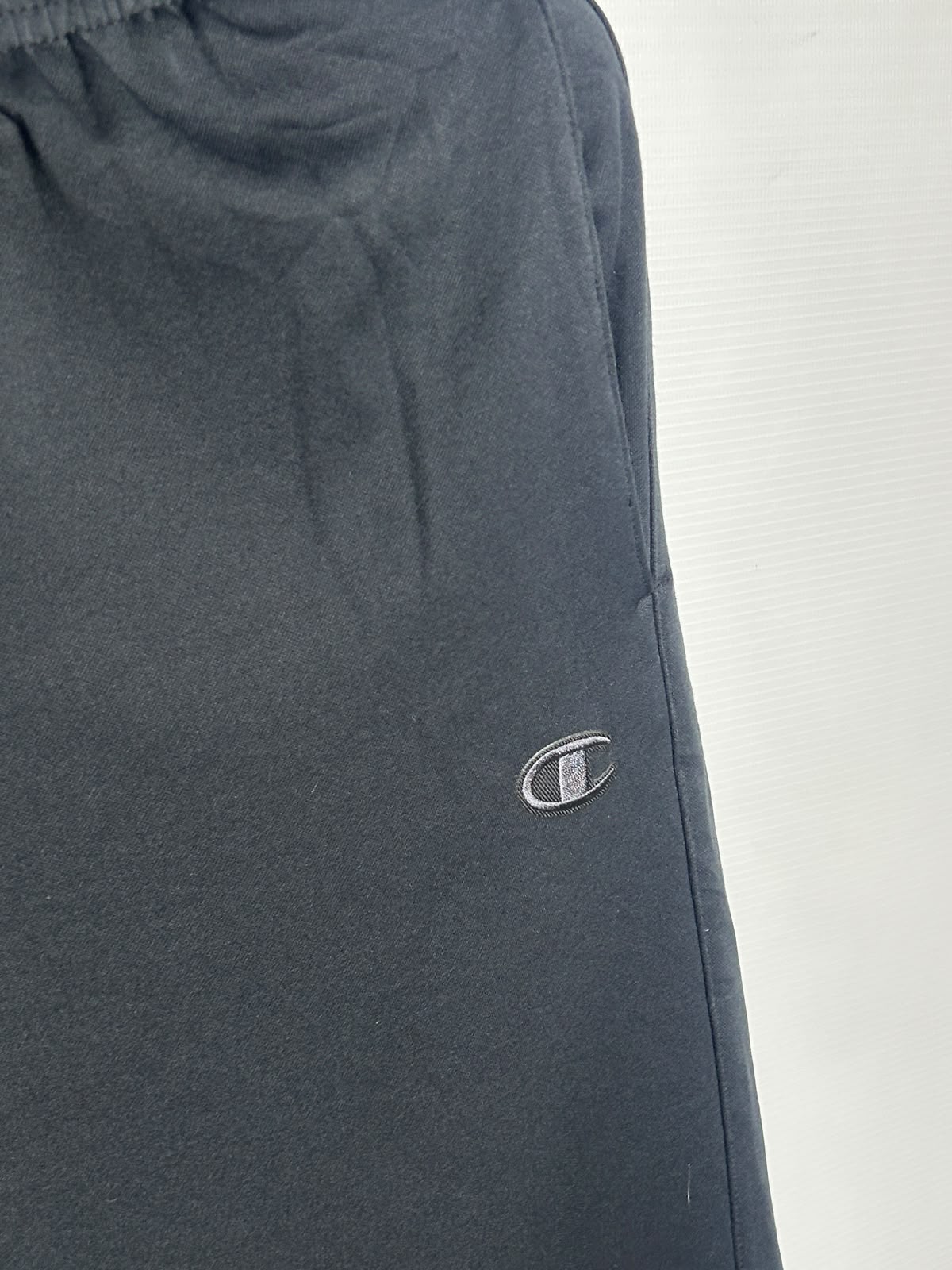Champion Black - Small