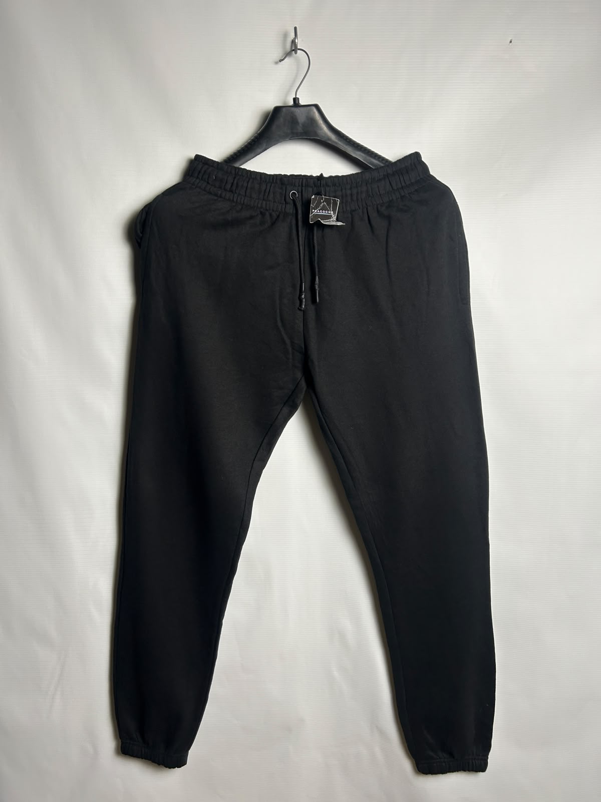 Peacocks Black - Medium