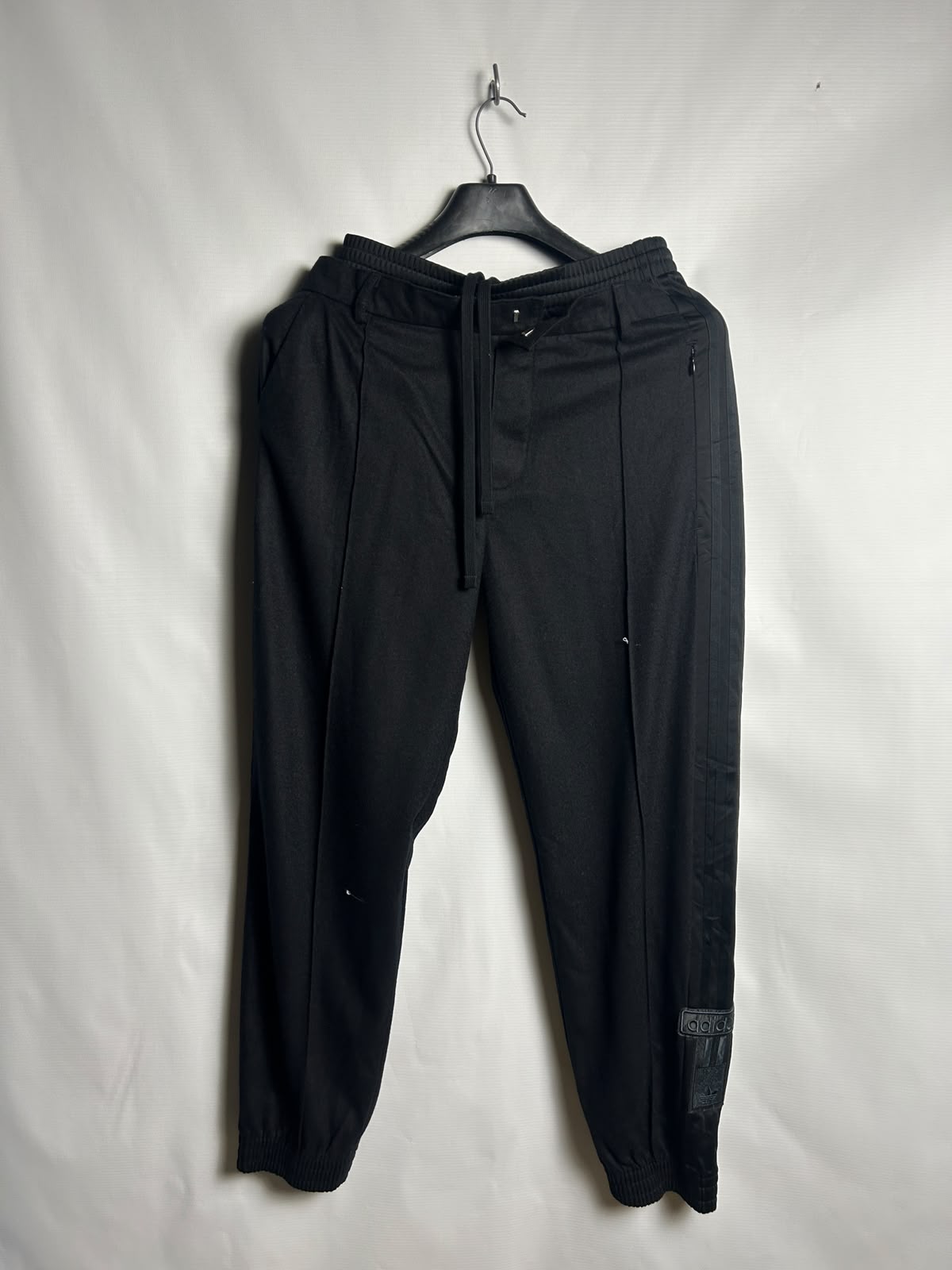 Adidas Black - Medium