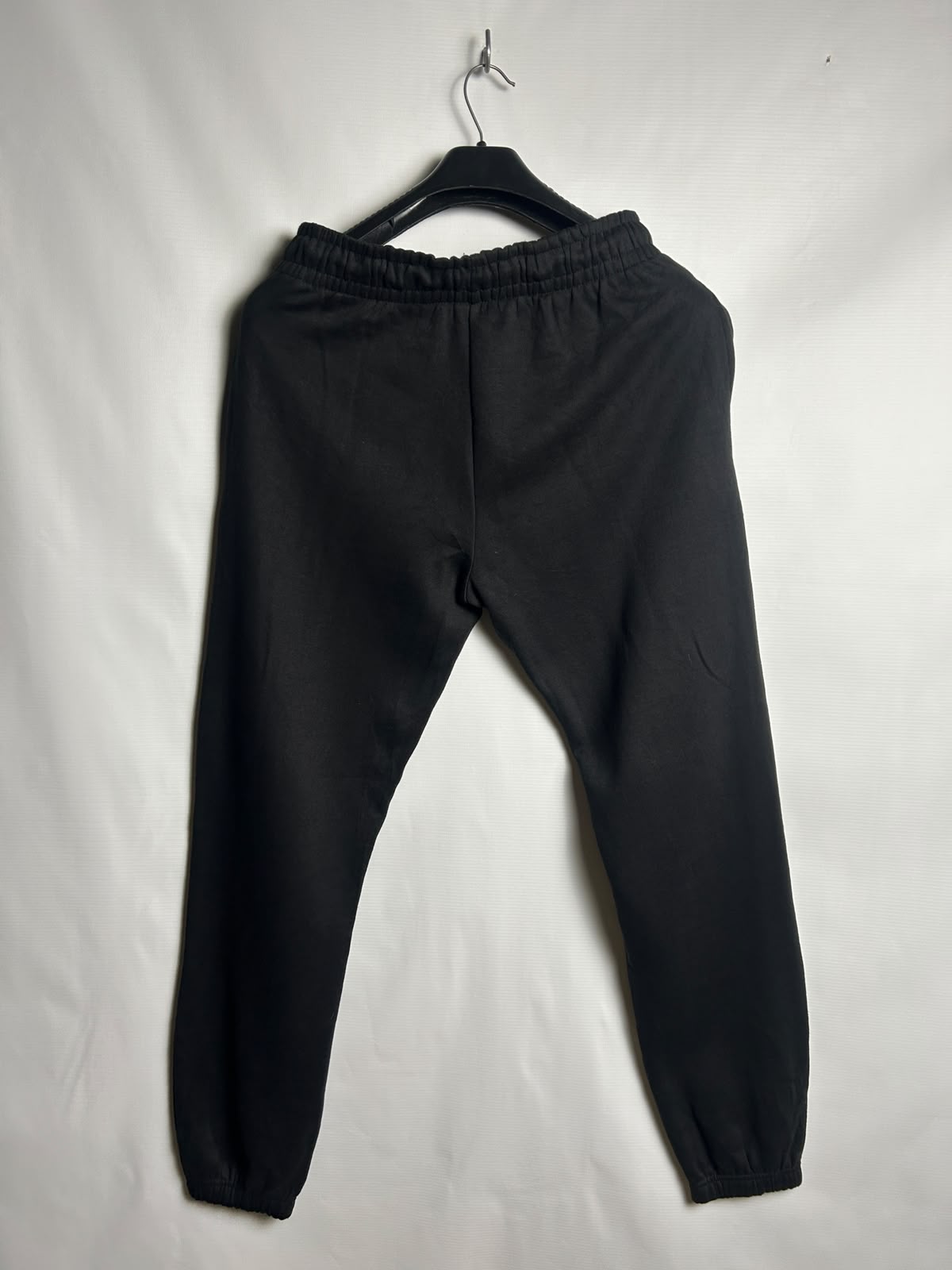 Peacocks Black - Medium